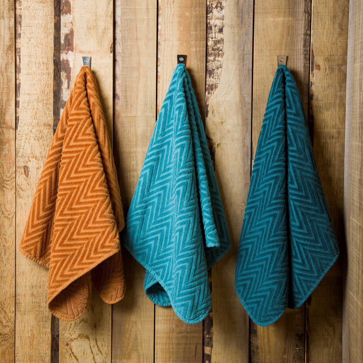 Abyss Montana Bath Towels Hanging Fine Linens