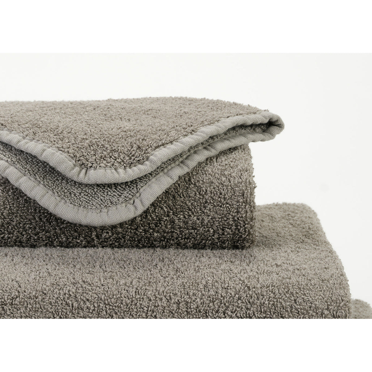 Abyss Lino Bath Towels Close Up Atmosphere (940) Fine Linens