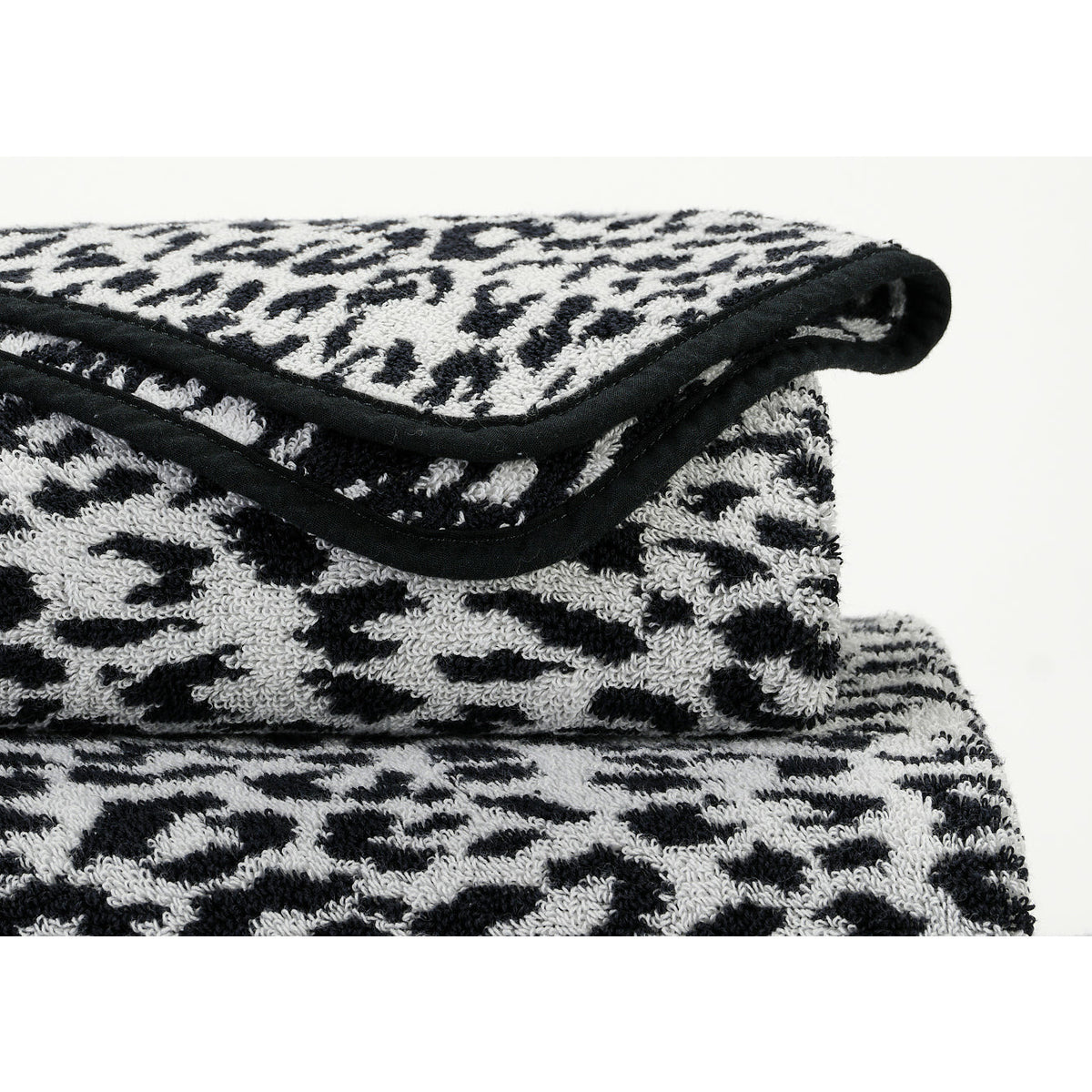 Abyss Zimba Bath Towels Close Up Black (990) Fine Linens