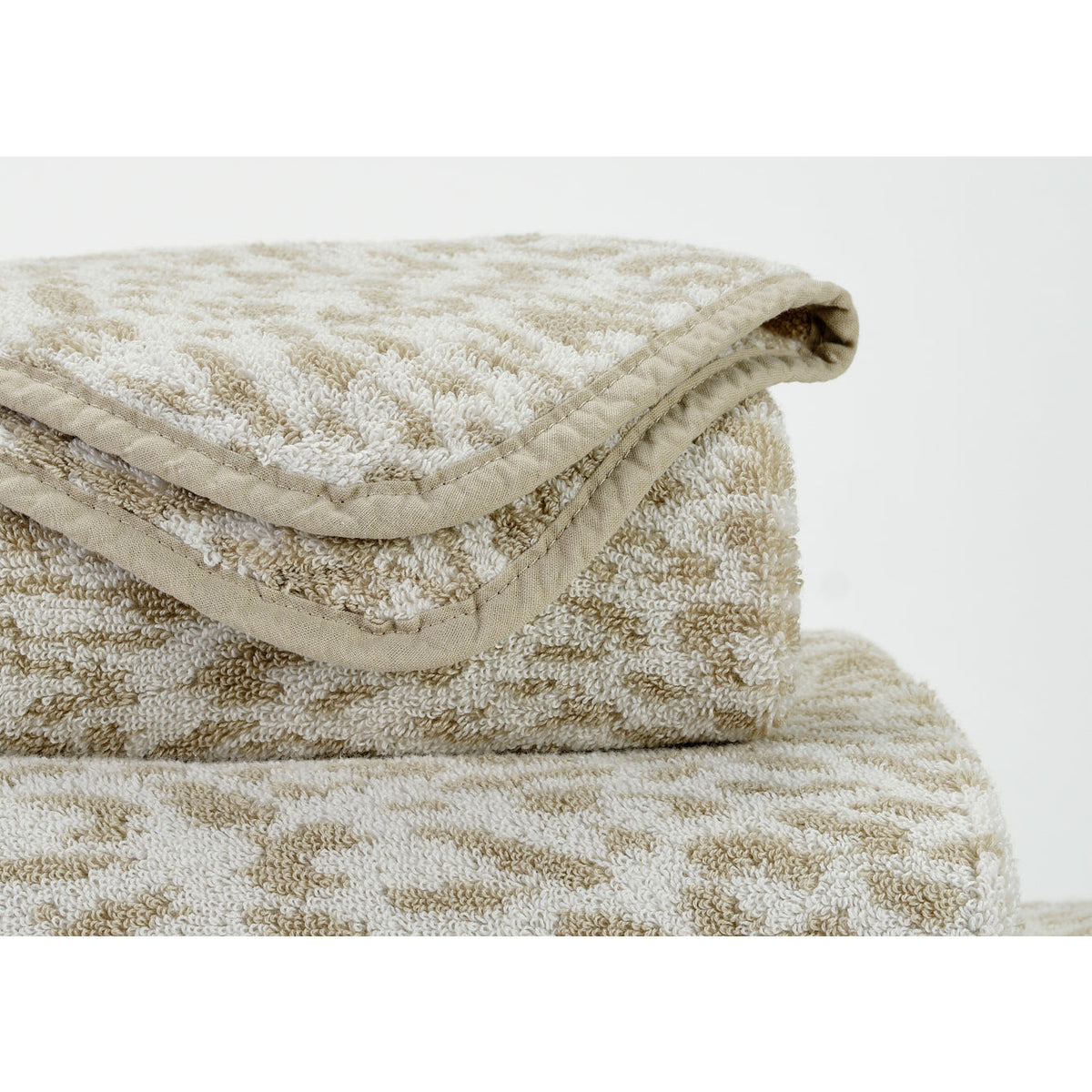 Abyss Zimba Bath Towels Close Up Linen (770) Fine Linens