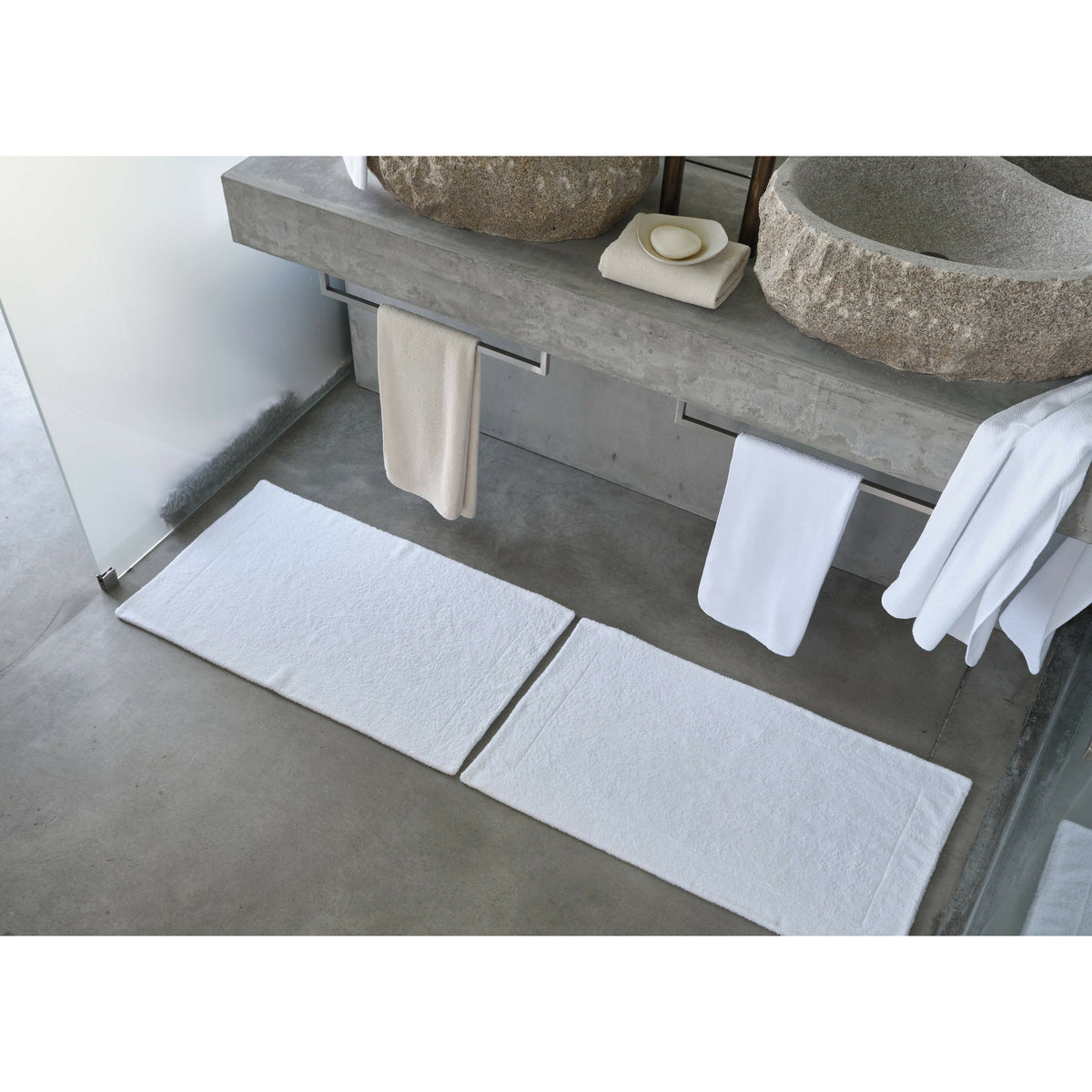Badmat Toiletmat Grijs Antislip Wasbaar Waterabsorberend - 50x80 CM | Leen Bakker Badmat Toiletmat Grijs Antislip Wasbaar Waterabsorberend - 50x80 CM | Leen Bakker