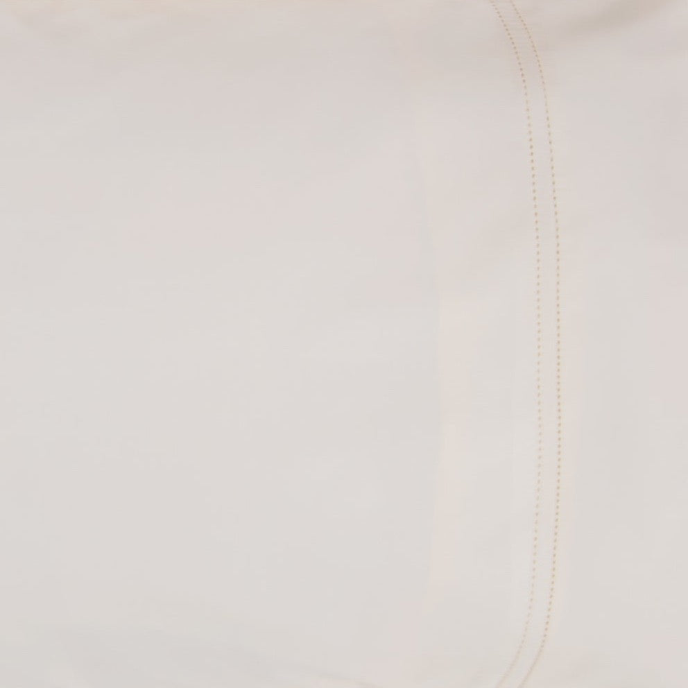 Bed with BOVI Simply Sateen Bed Skirt - Ivory