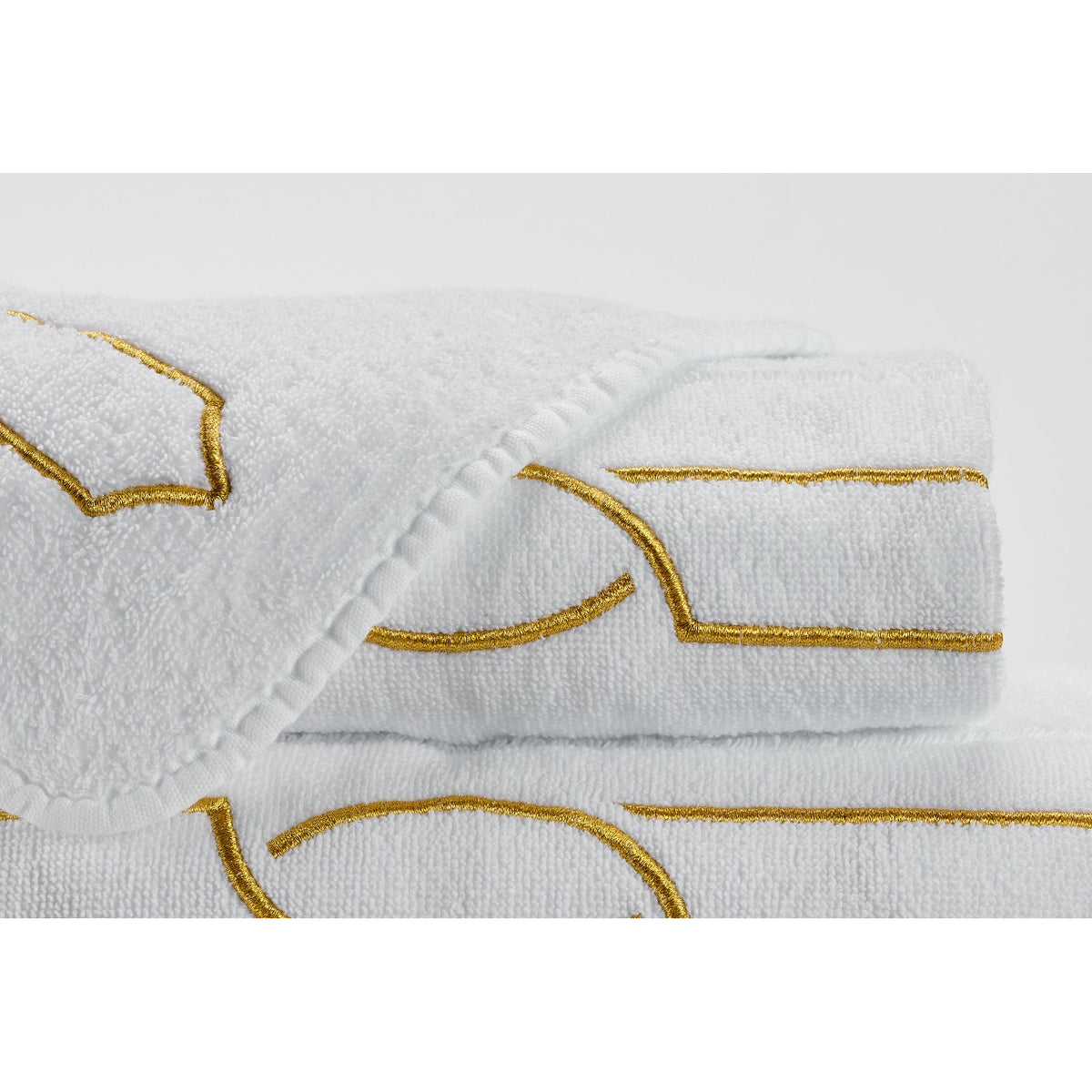 Abyss Cluny Bath Towel Close Up White/Gold (108) Fine Linens