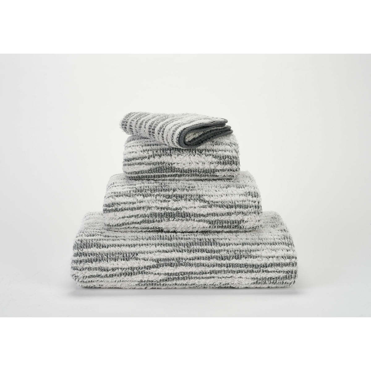 Abyss Cozi Bath Towels Stack Gris (920) Fine Linens