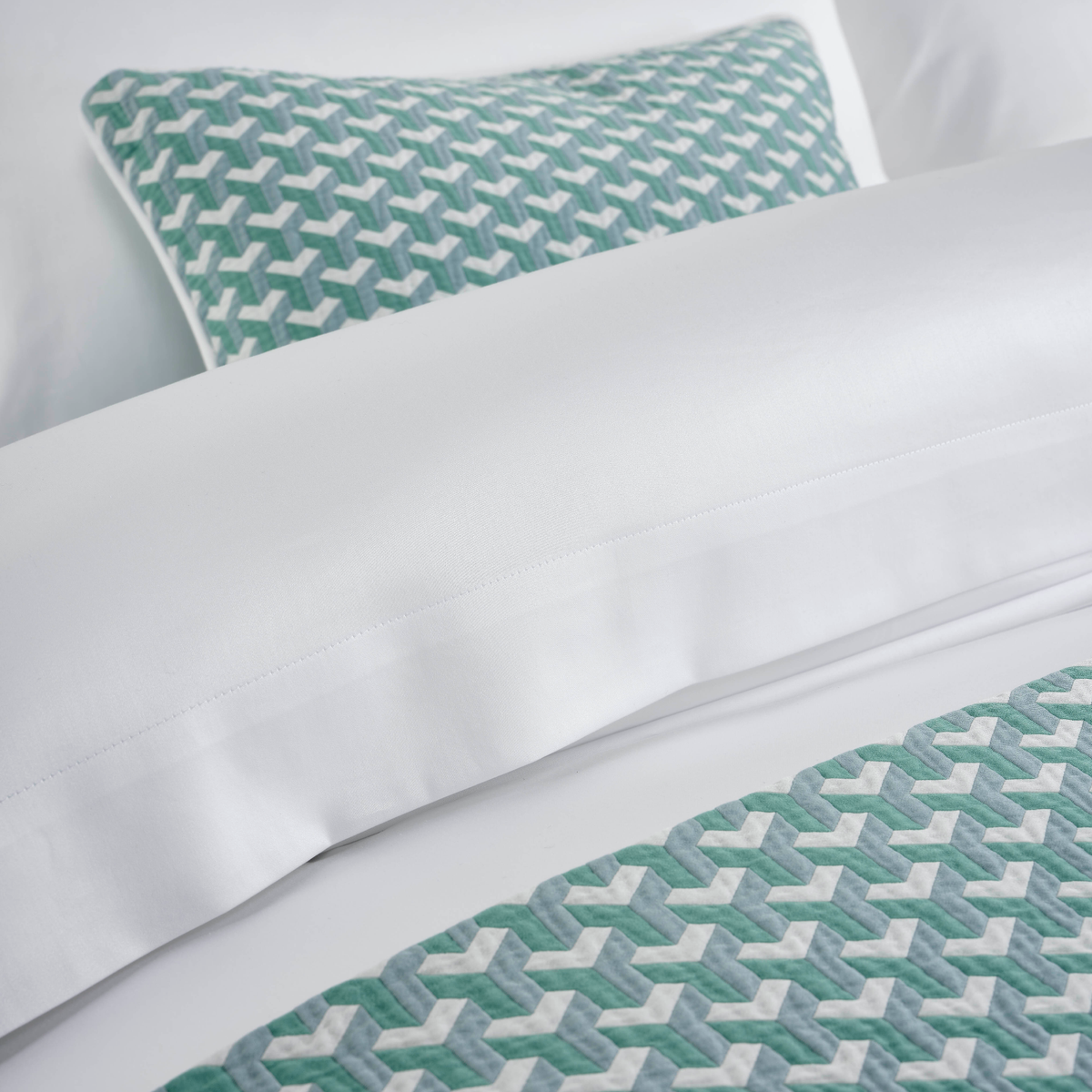 Bed Cover of Celso de Lemos Tea Collection in Atlantic Color