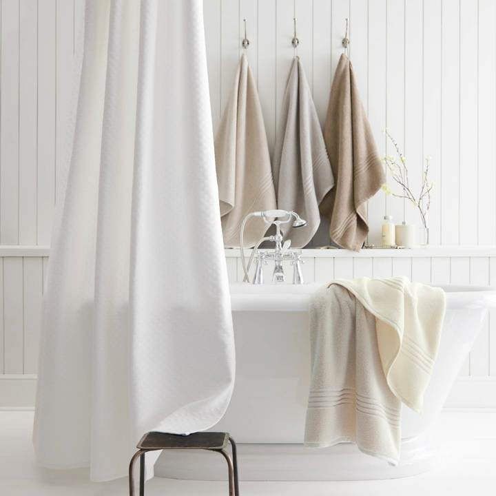 Peacock Alley Chelsea Bath Towel Lifestyle White Fine Linens