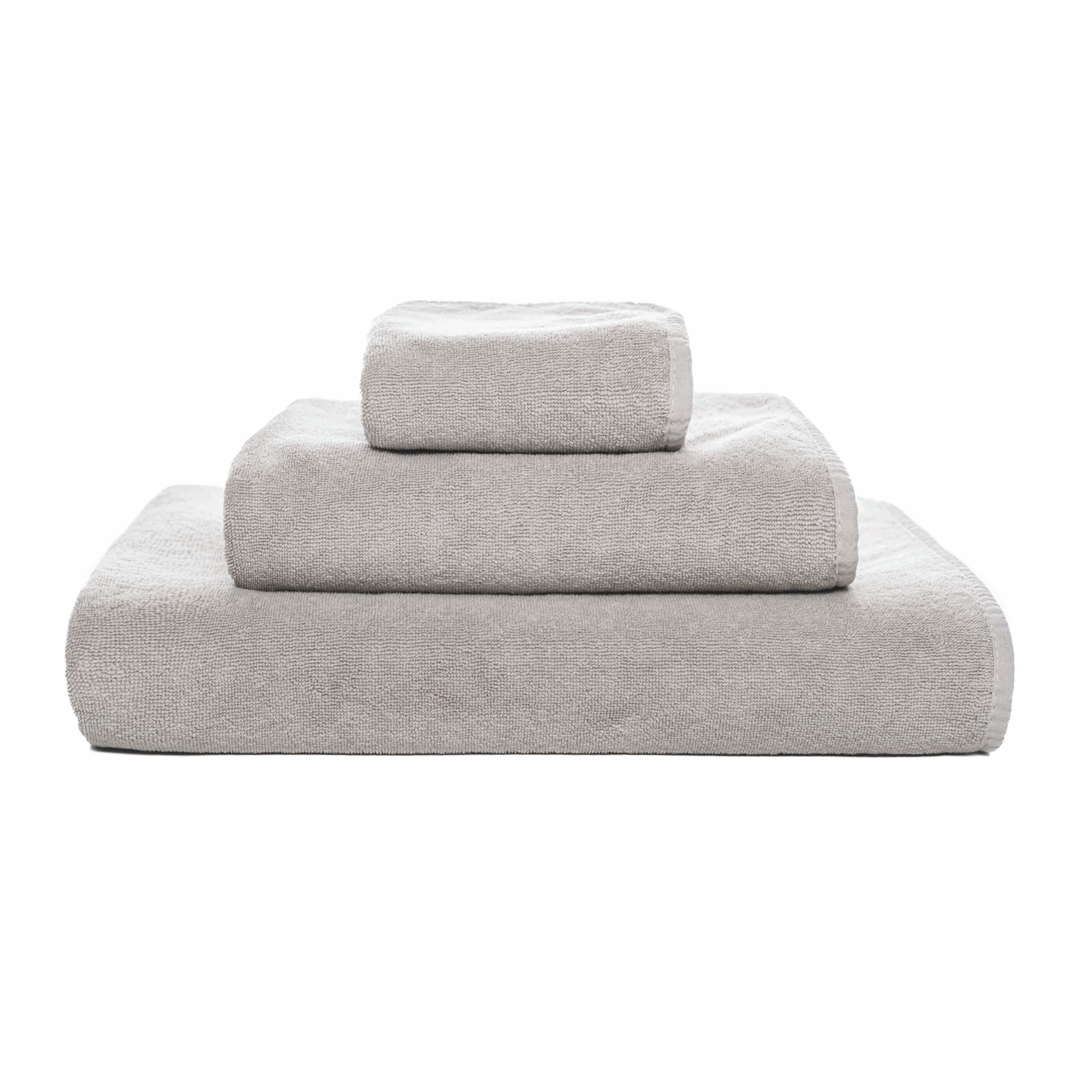 Stack of Graccioza Cool Bath Towels in Color Silver