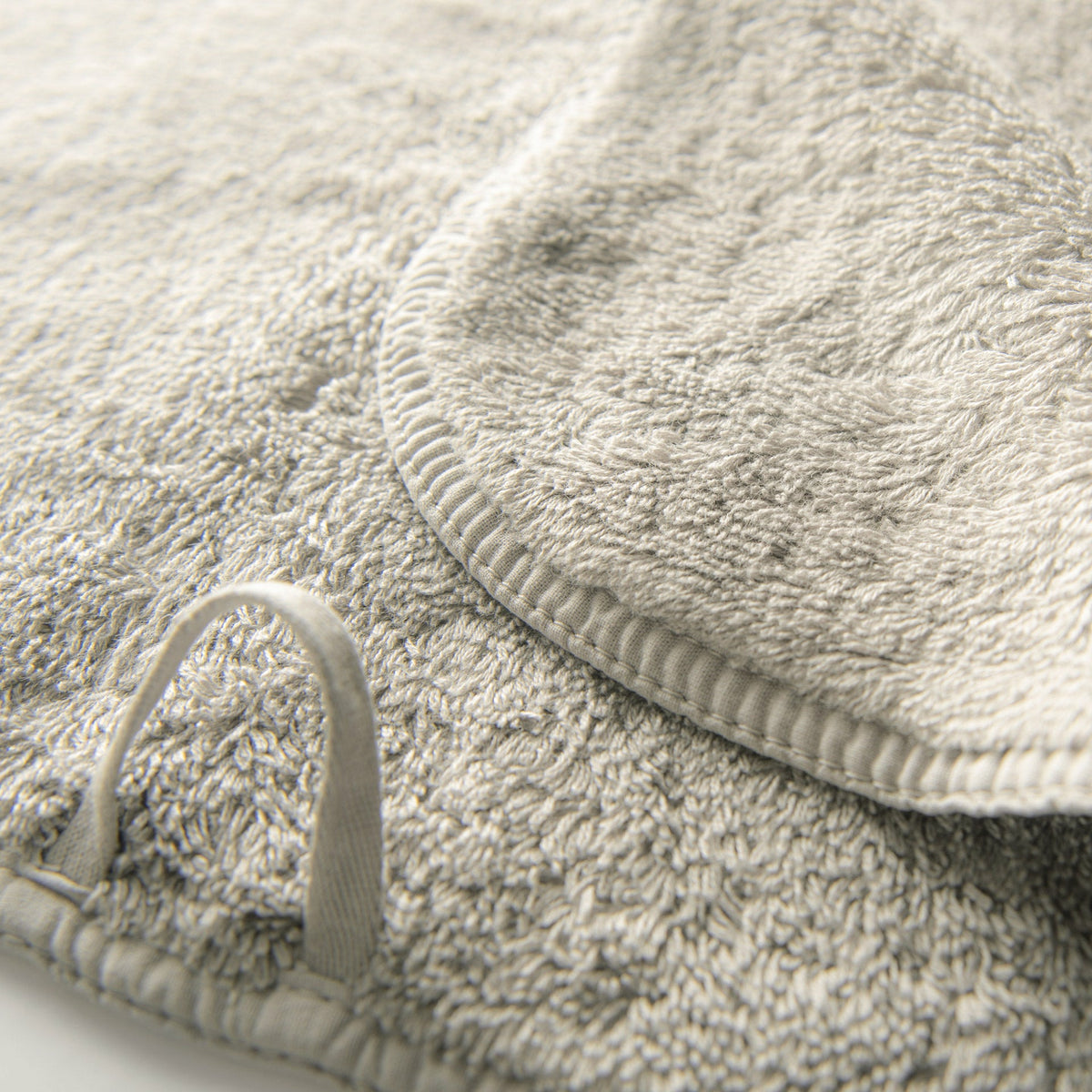 Graccioza Long Double Loop Bath Towels Close Up Fog Fine Linens