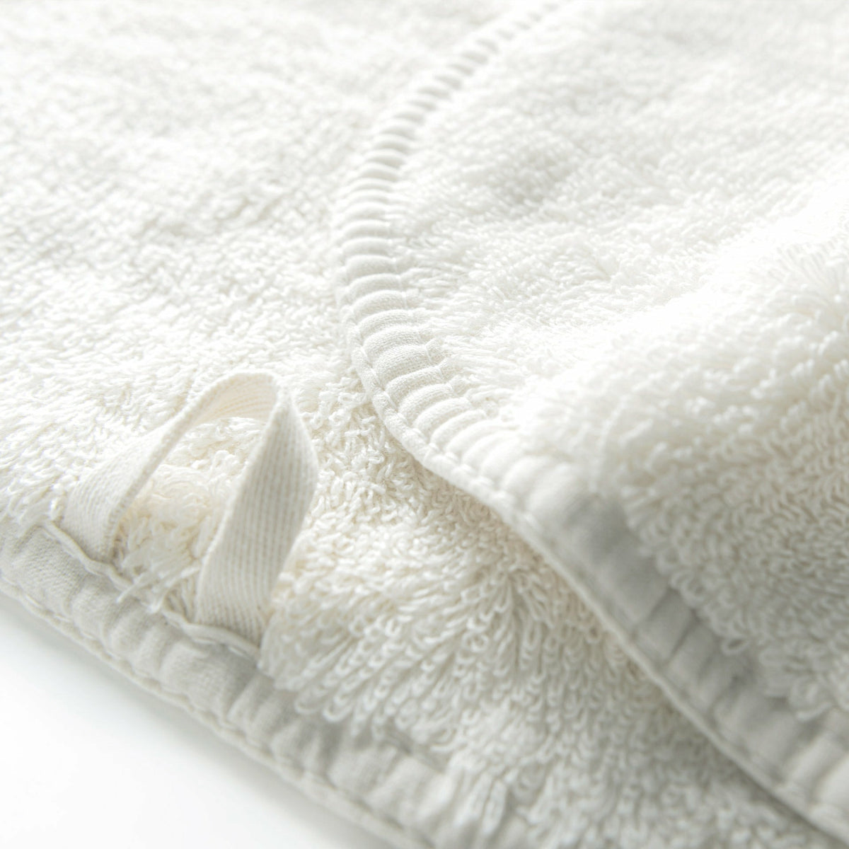 Graccioza Long Double Loop Bath Towels Close Up Snow Fine Linens