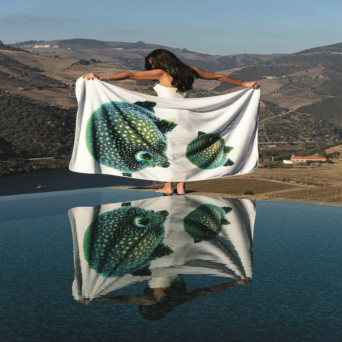 Graccioza Sea Creatures Beach Towels Lifestyle Balloonfish Fine Linens