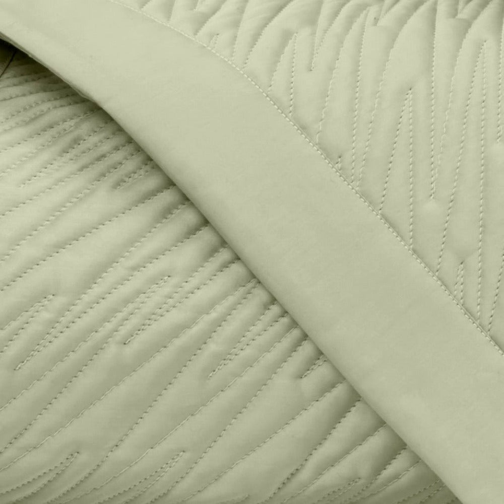 Home Treasures Blaze Quilted Fine Linens Bedding Crystal Green