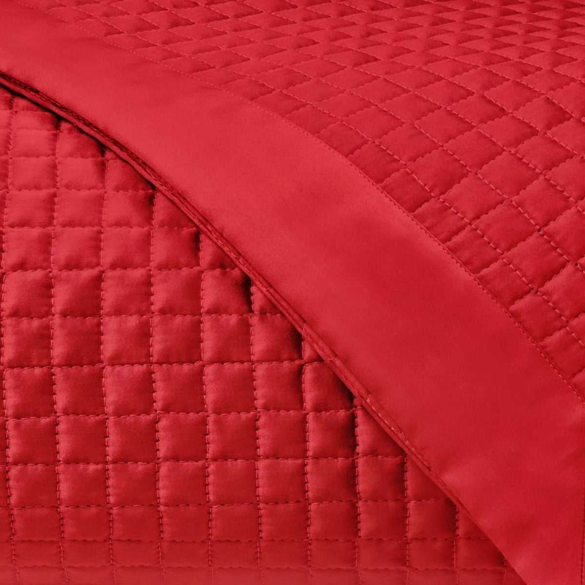 Home Treasures Deluxe Quilted Bedding Swatch Bri Red Fine Linens