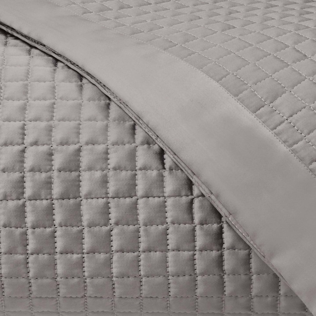 Home Treasures Deluxe Quilted Bedding Swatch Chrome Fine Linens