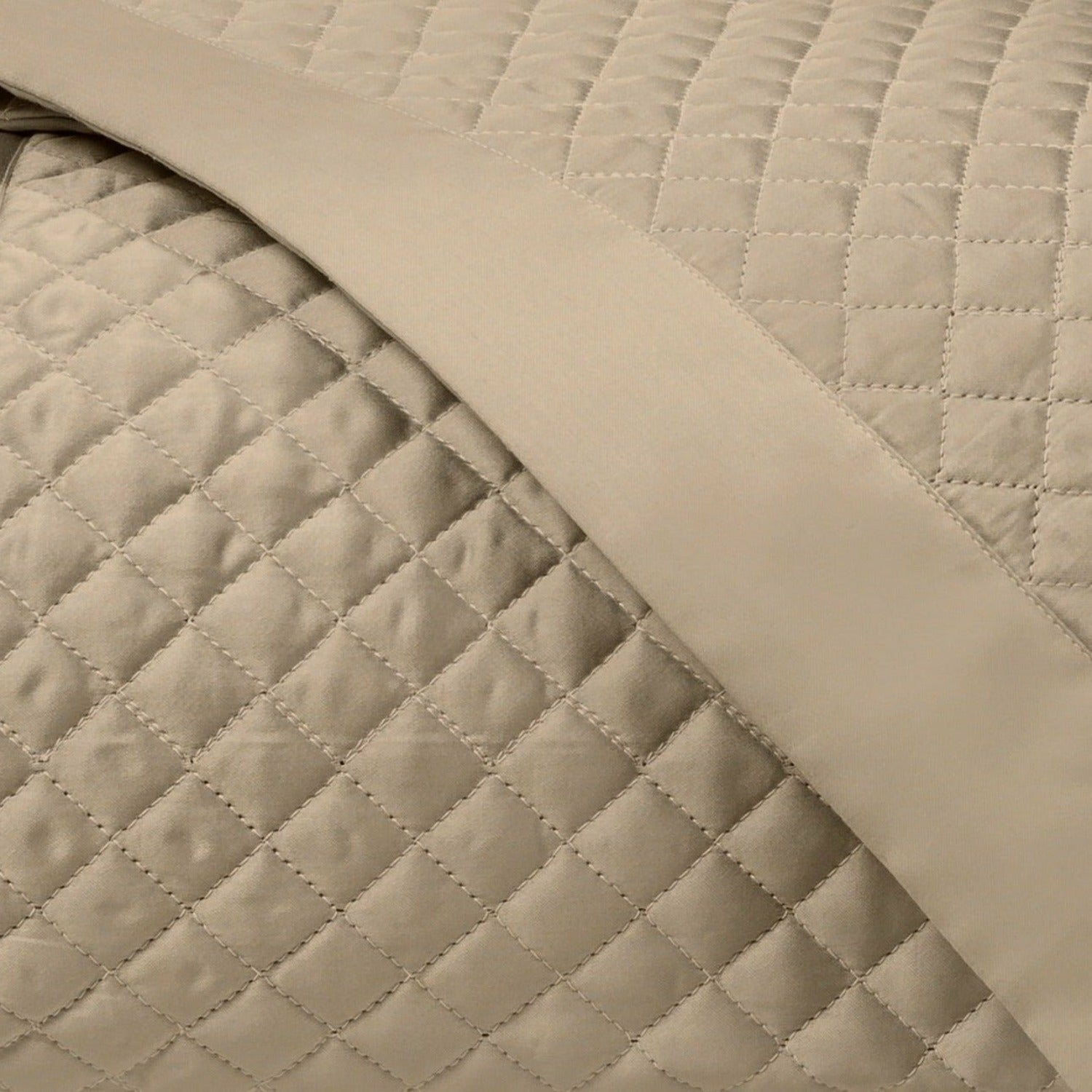 Home Treasures Diamond Pattern Quilted Bedding Candlelight Fine Linens