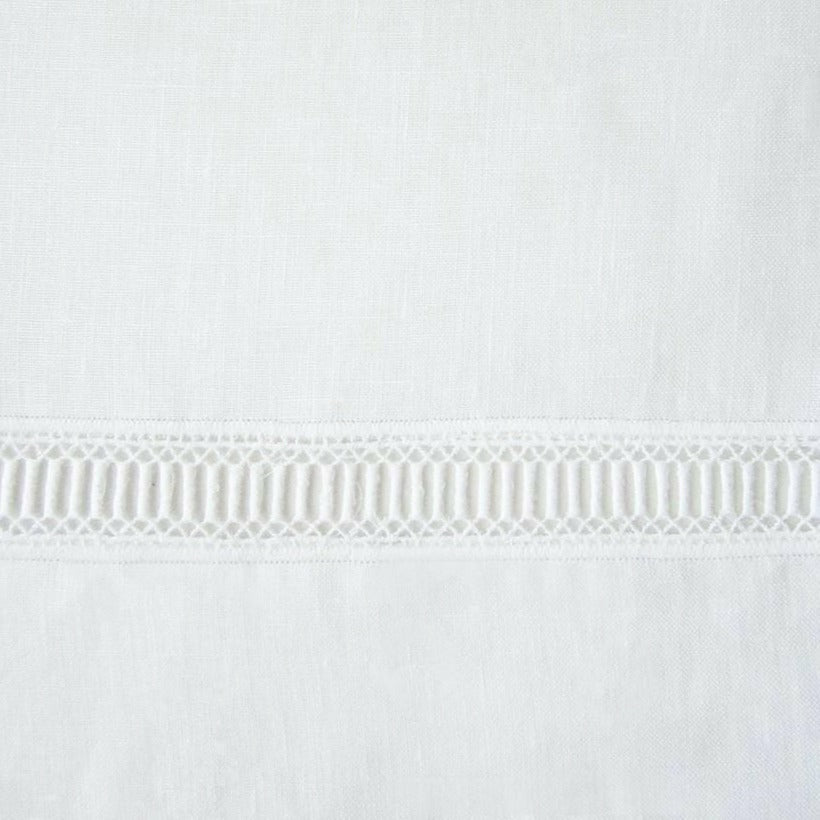 Home Treasures Doric Table Fine Linens White Fine Linens