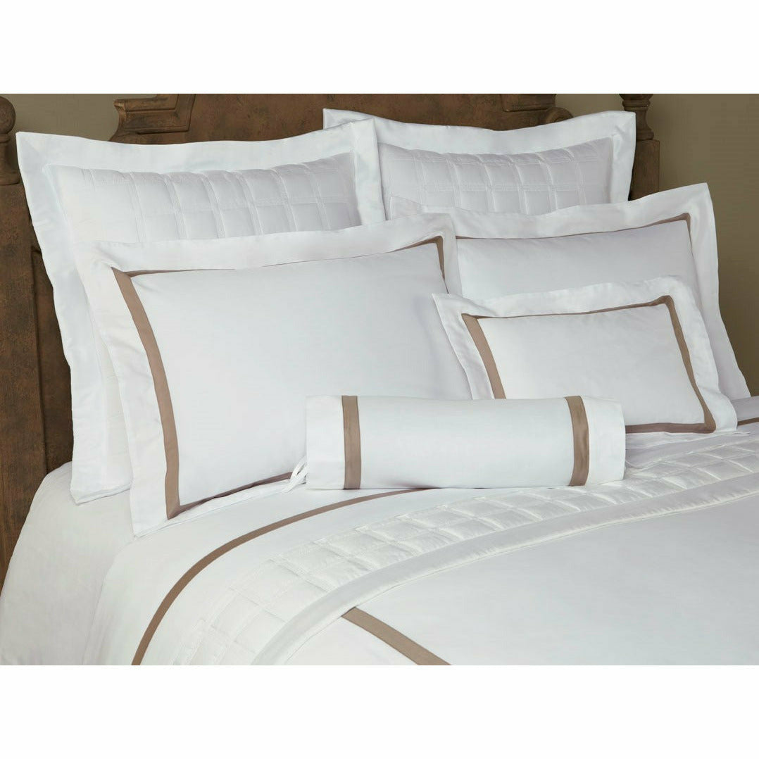 Home Treasures Fino Bedding Lifestyle Detail Fine Linens