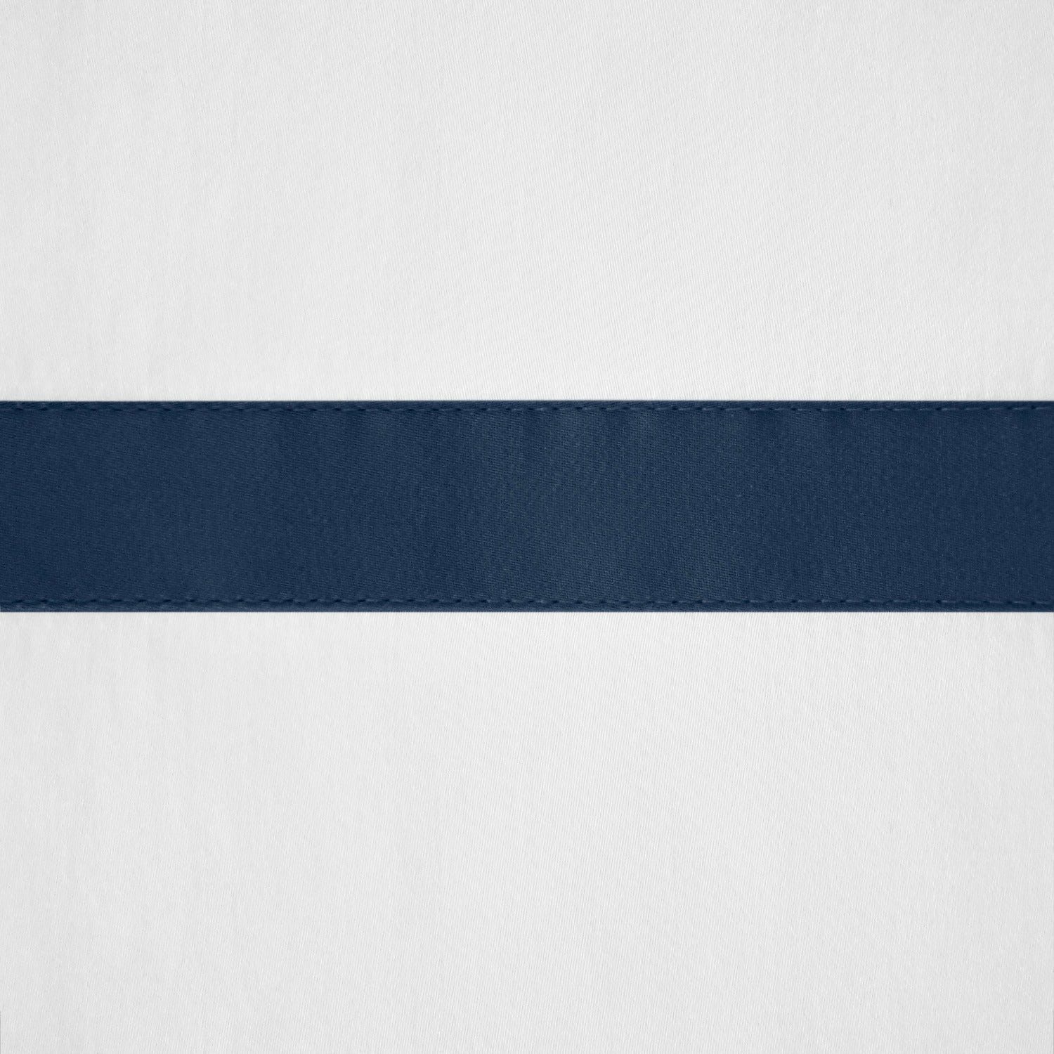 Home Treasures Fino Bedding Main White/Navy Fine Linens