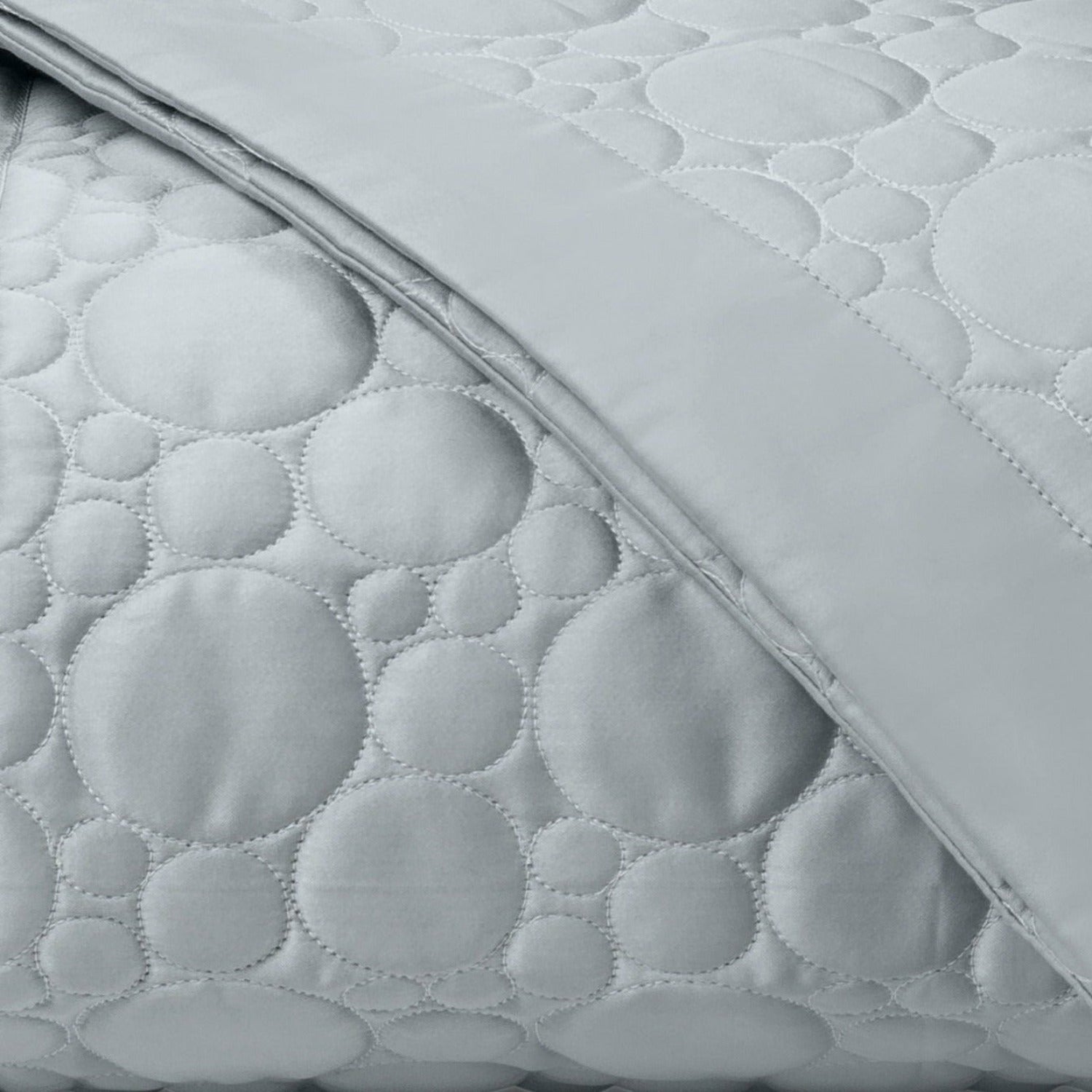 Home Treasures Globe Quilted Bedding Blue/Gray Fine Linens