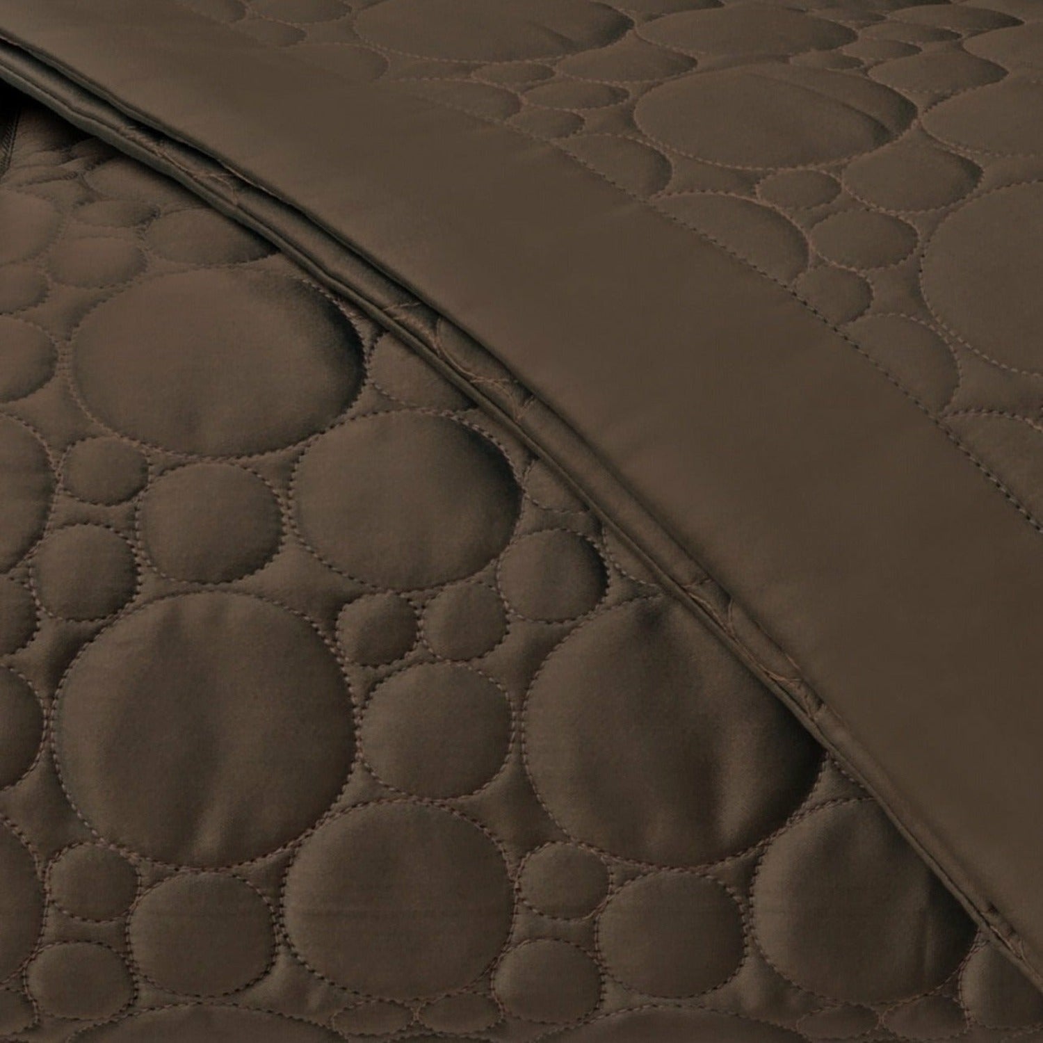 Home Treasures Globe Quilted Bedding Chocolate Fine Linens