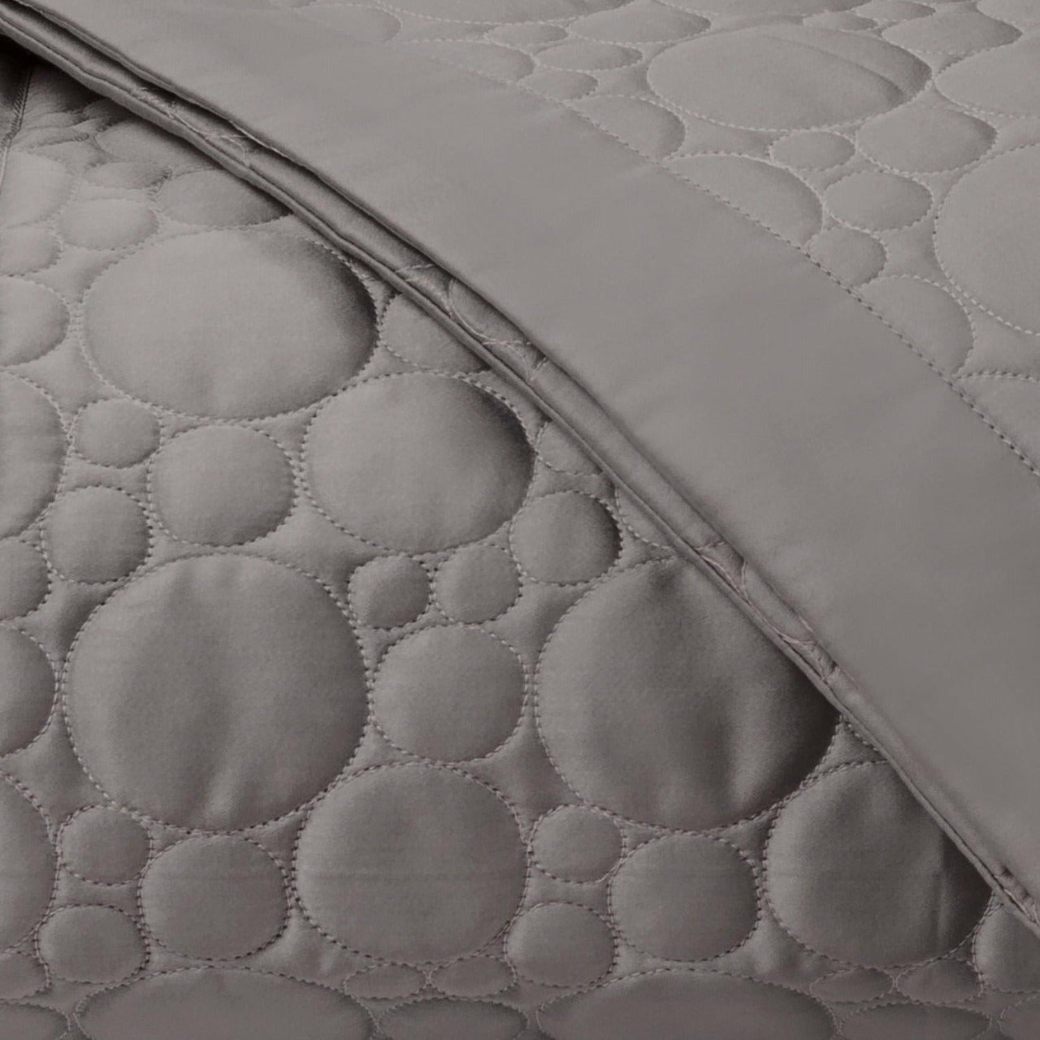 Home Treasures Globe Quilted Bedding Chrome Fine Linens