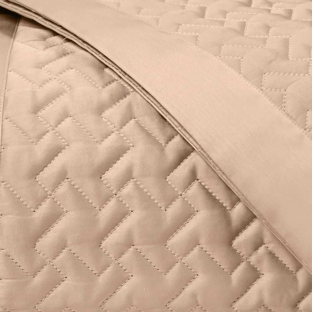 Home Treasures Houndstooth Quilted Bedding Swatch Blush Fine Linens