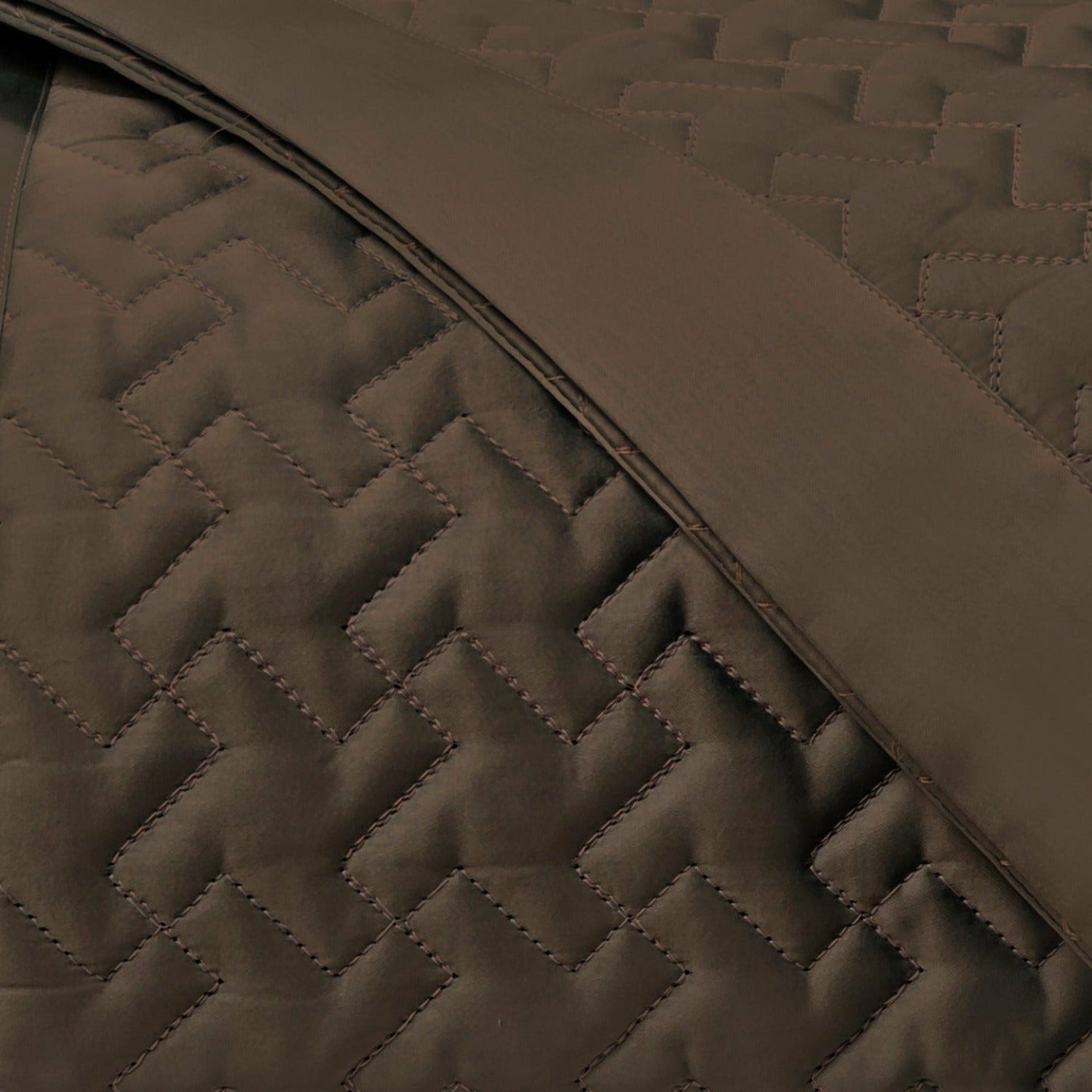 Home Treasures Houndstooth Quilted Bedding Chocolate Fine Linens