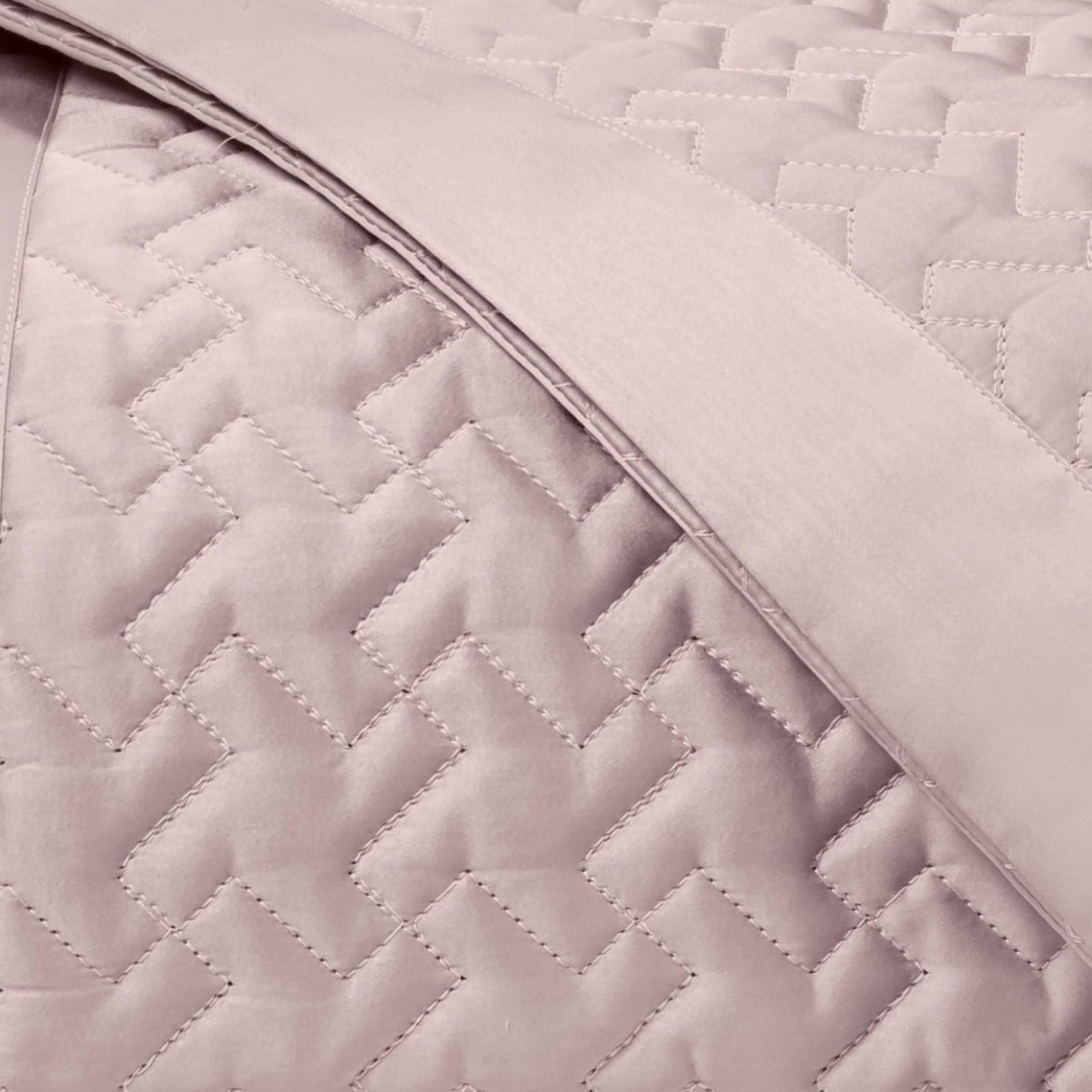 Home Treasures Houndstooth Quilted Bedding Incenso Lavender Fine Linens