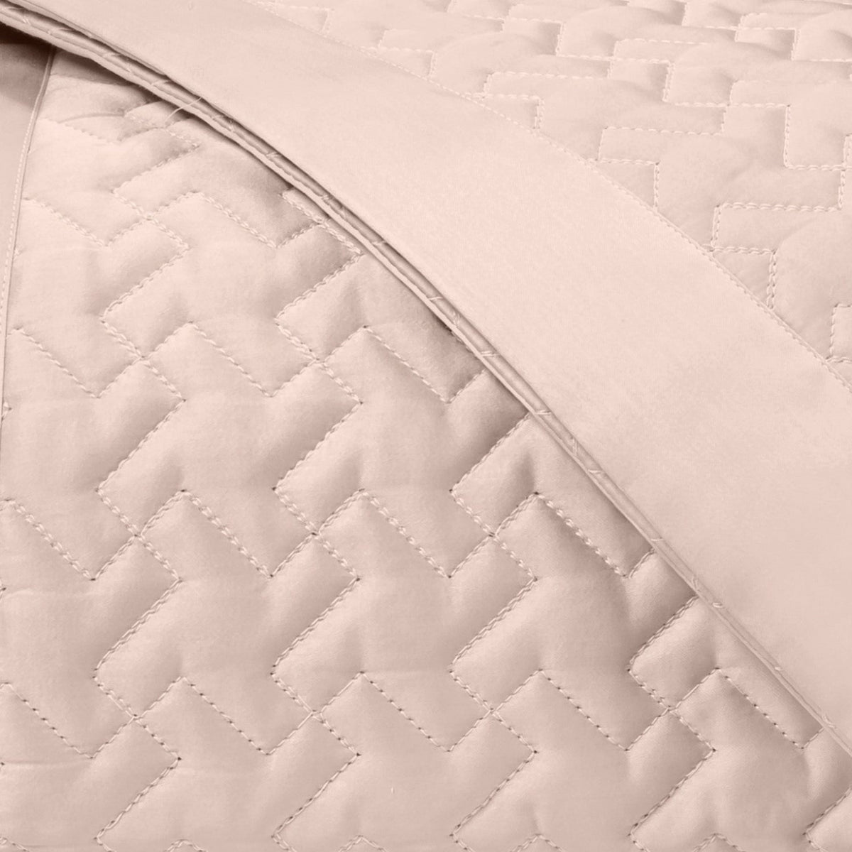 Home Treasures Houndstooth Quilted Bedding Swatch Light Pink Fine Linens