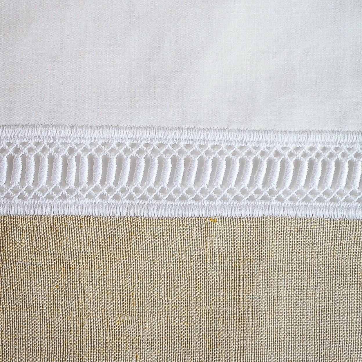 Home Treasures Linea Table Linens White/Dark Natural Fine Linens