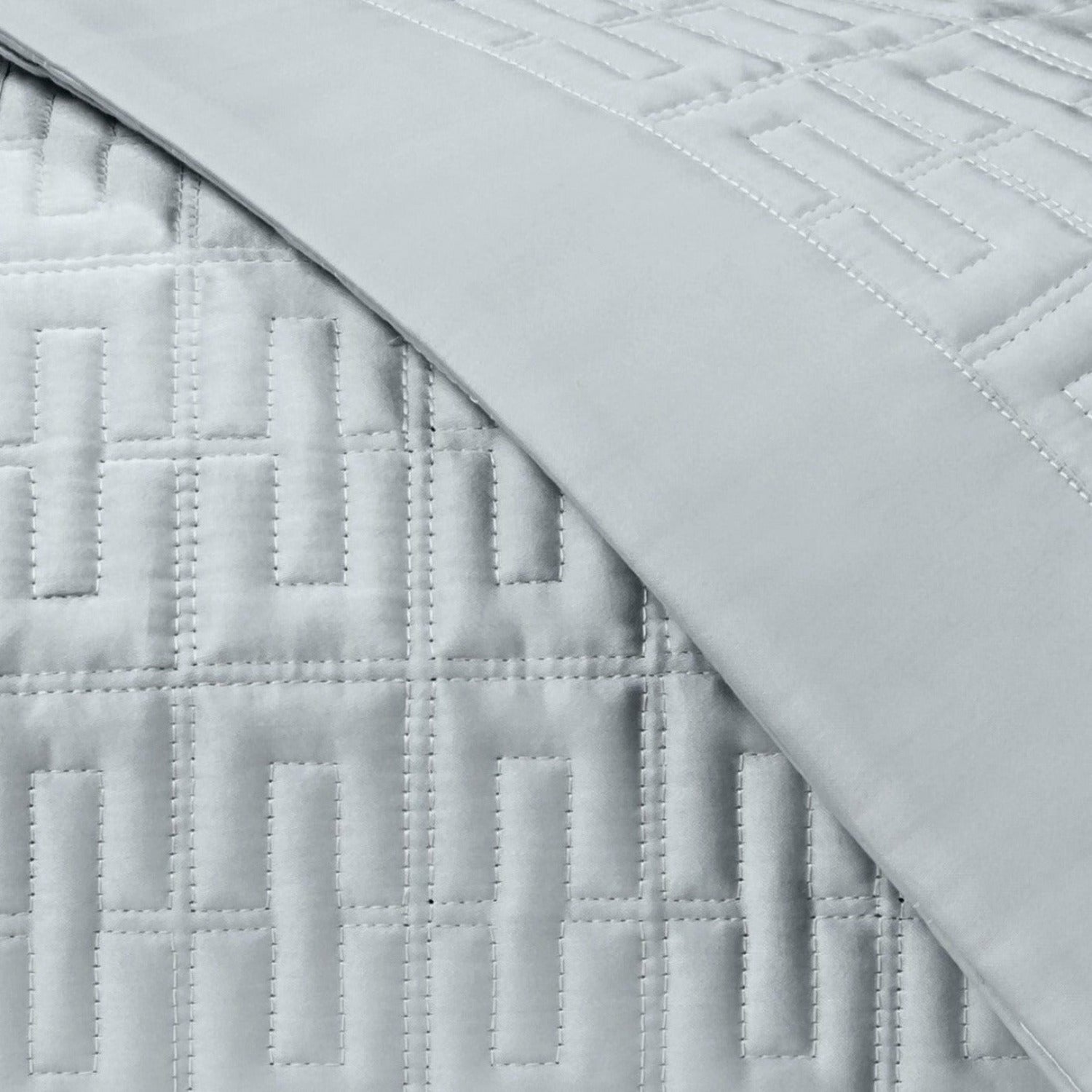 Home Treasures Londres Quilted Bedding Blue/Gray Fine Linens