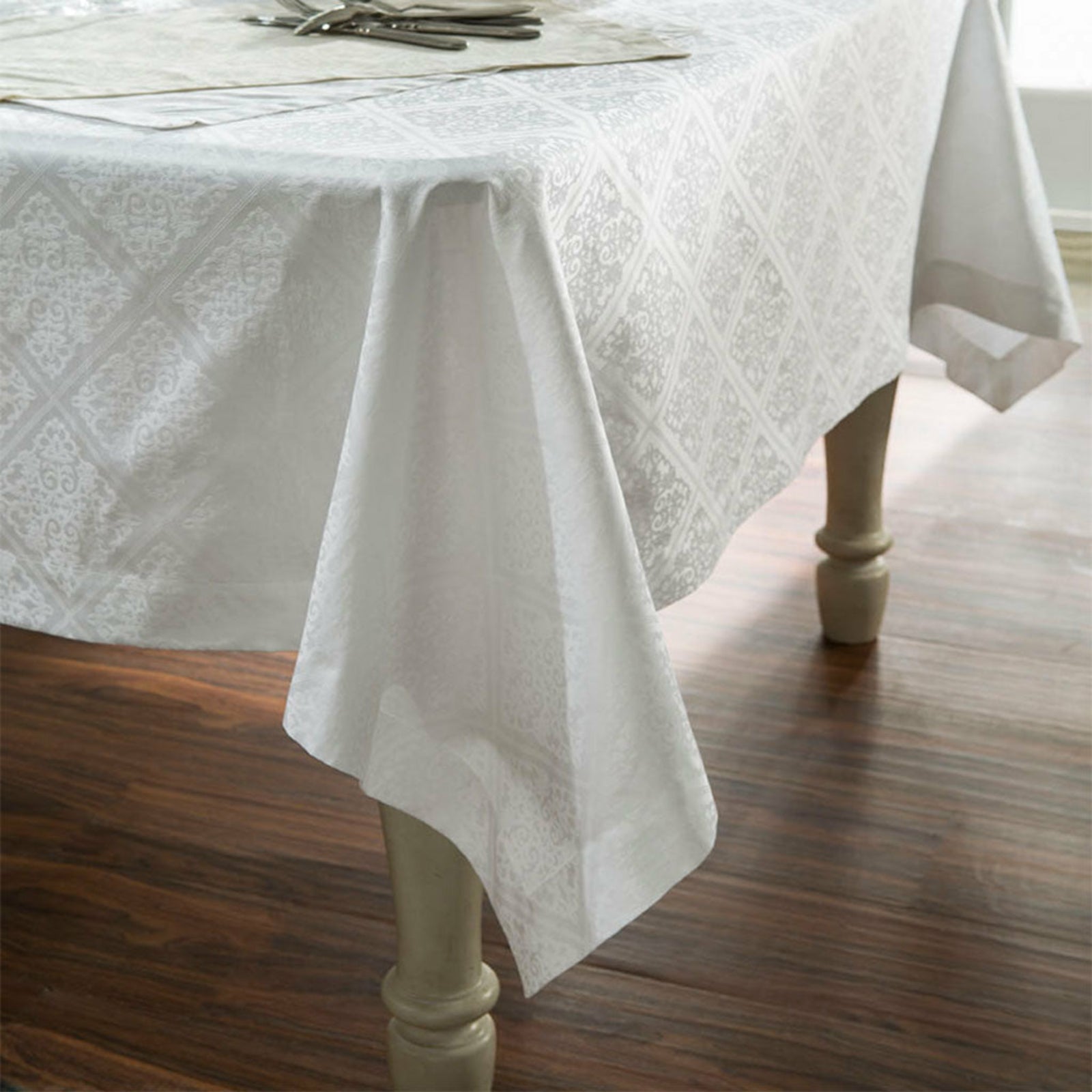 Home Treasures Luciana Scroll Table Fine Linens White