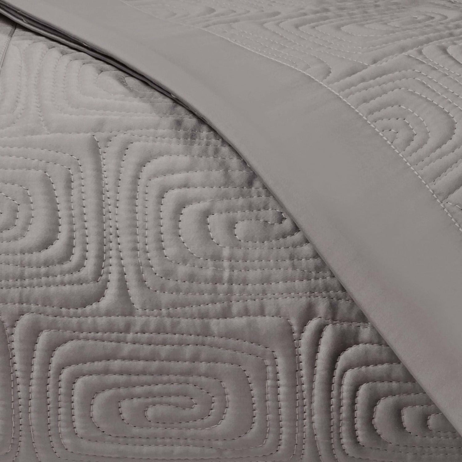 Home Treasures Maze Quilted Bedding Chrome Fine Linens