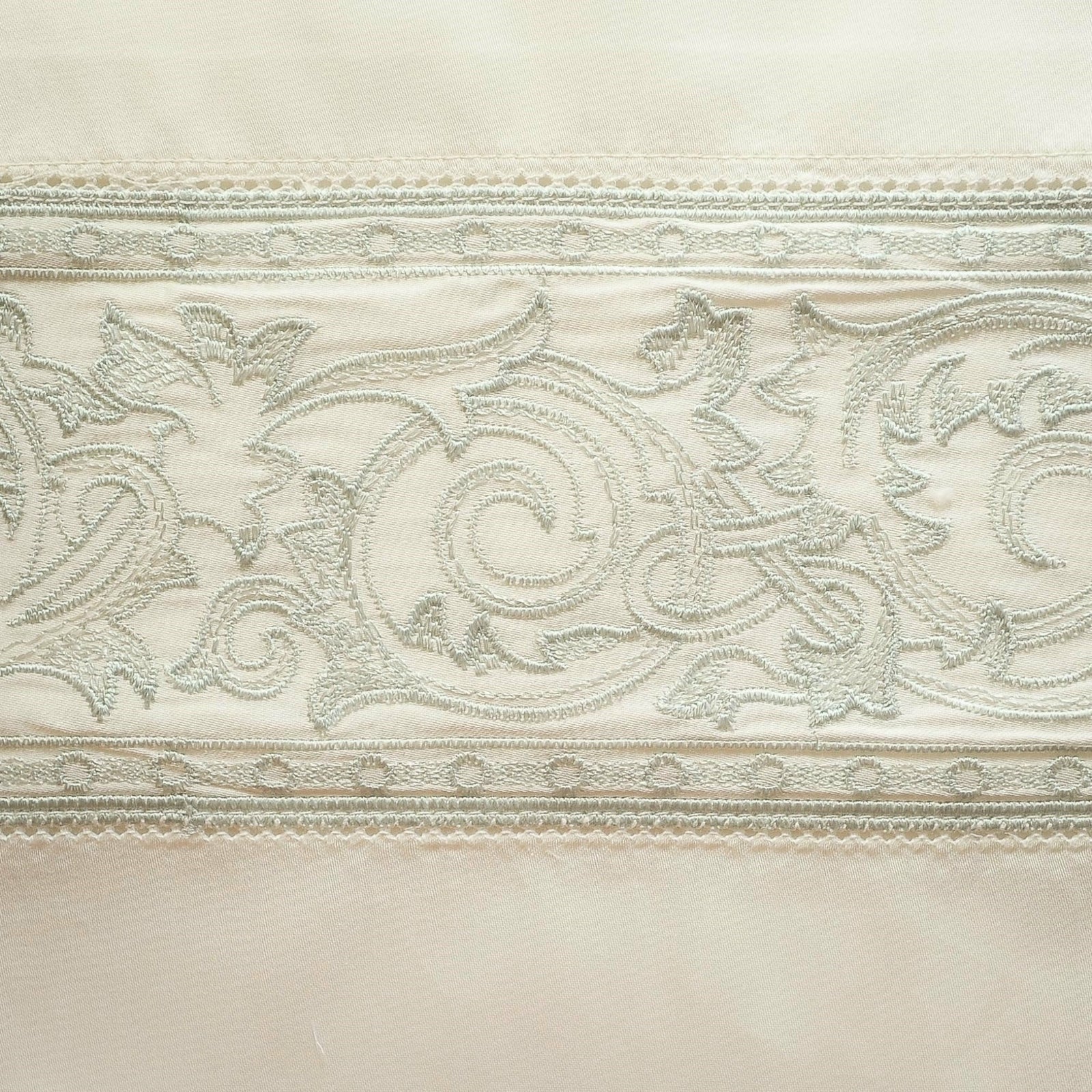 Home Treasures Paris Bedding Ivory/Eucalipto Fine Linens