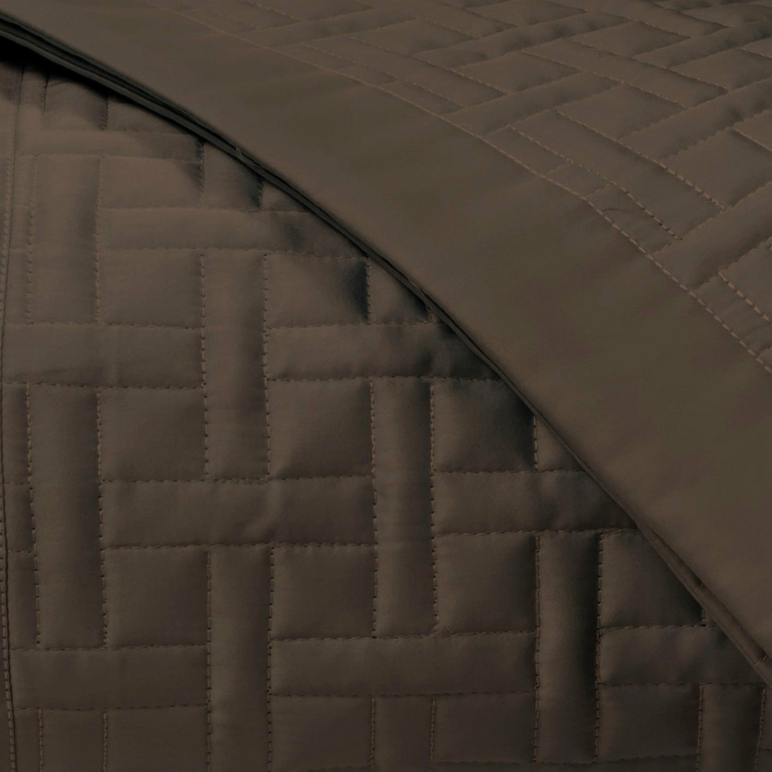 Home Treasures Parquet Quilted Bedding Chocolate Fine Linens