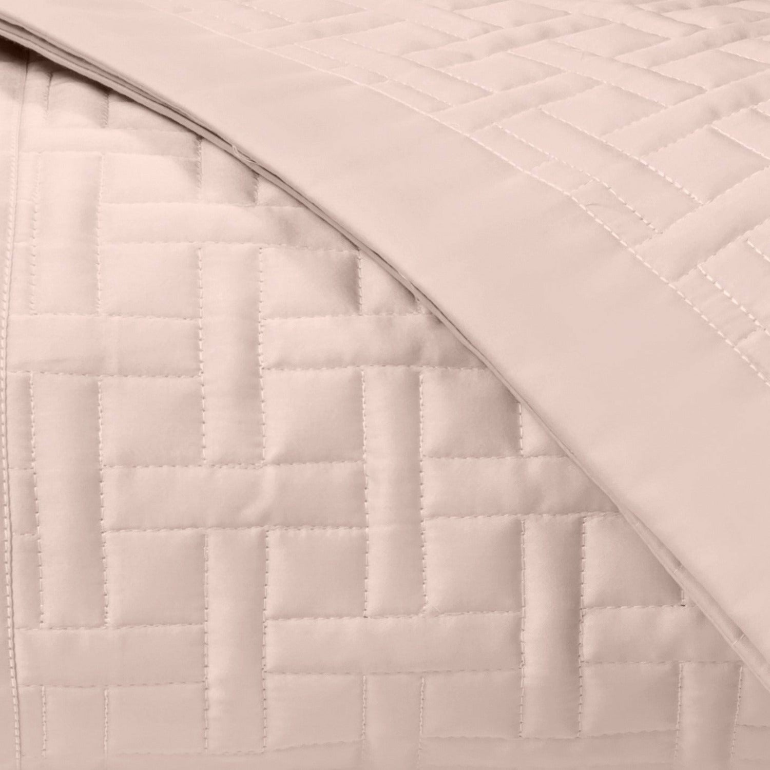 Home Treasures Parquet Quilted Bedding Light Pink Fine Linens