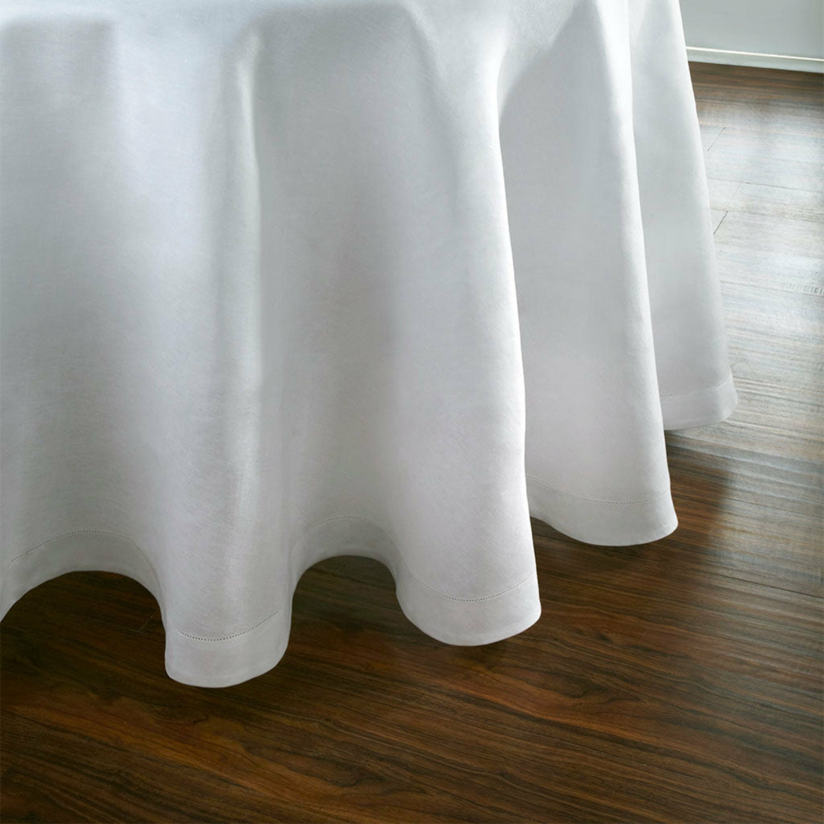 Home Treasures Provenza Table Linens White Fine Linens