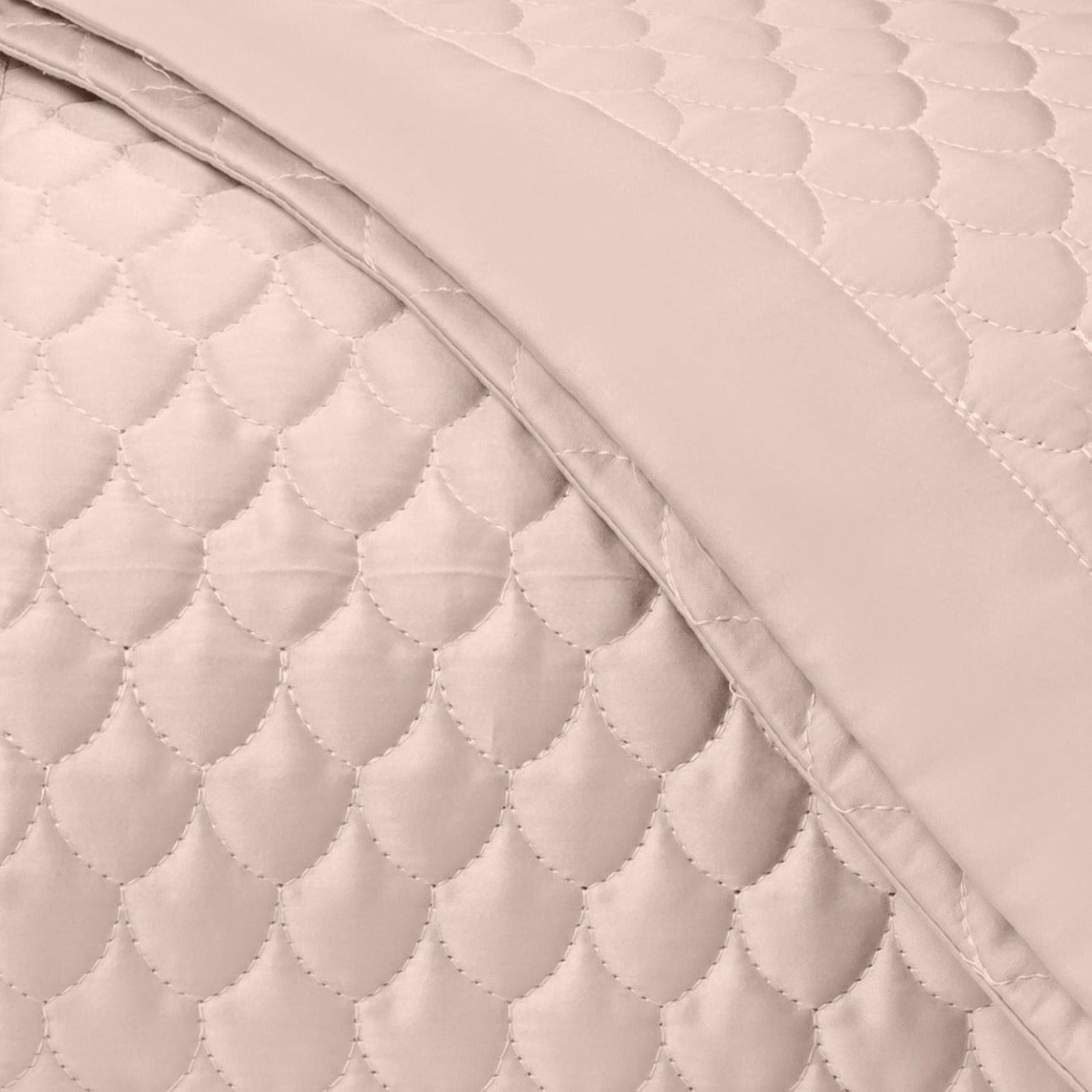 Home Treasures Raindrop Quilted Bedding Light Pink Fine Linens