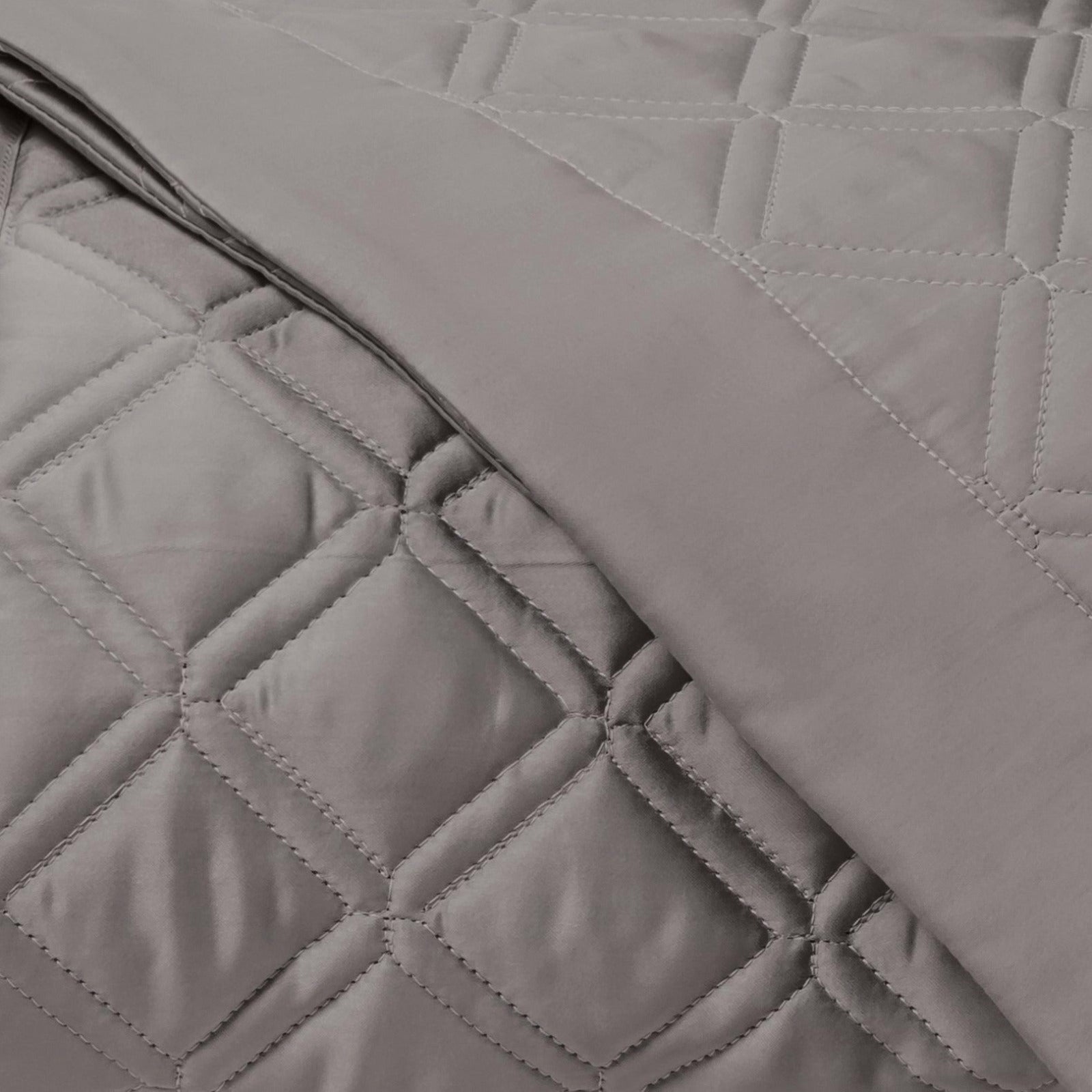Home Treasures Renaissance Quilted Bedding Chrome Fine Linens