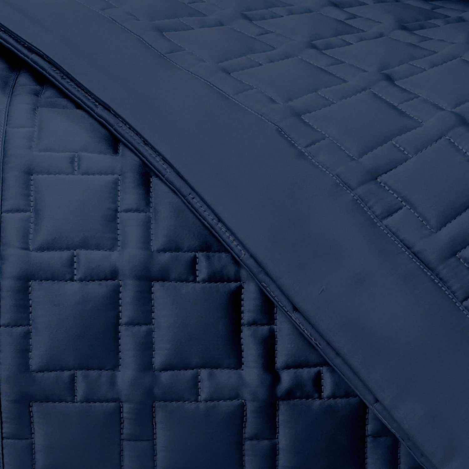 Home Treasures Square Pattern Quilted Bedding Navy Blue Fine Linens