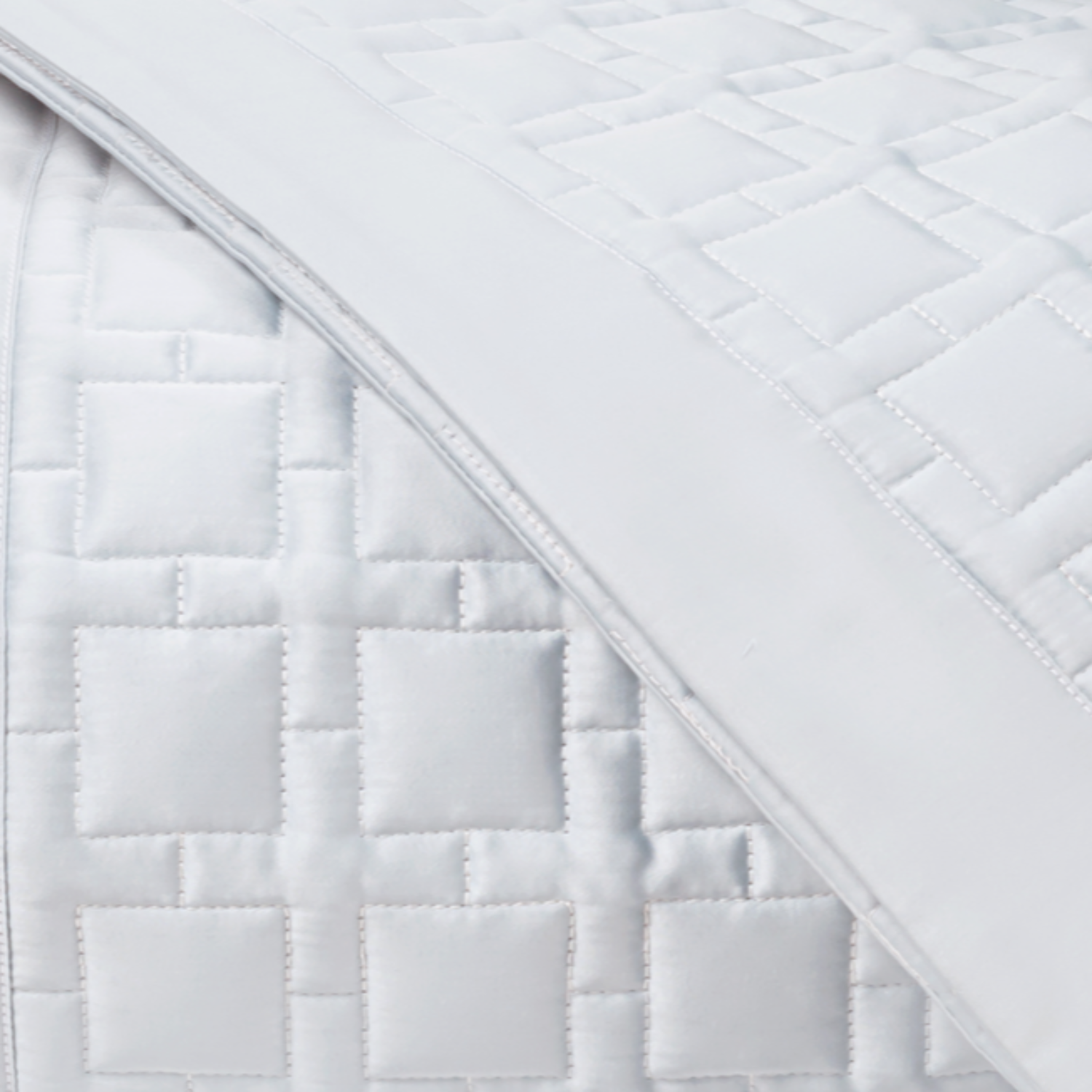 Home Treasures Square Pattern Quilted Bedding White Fine Linens