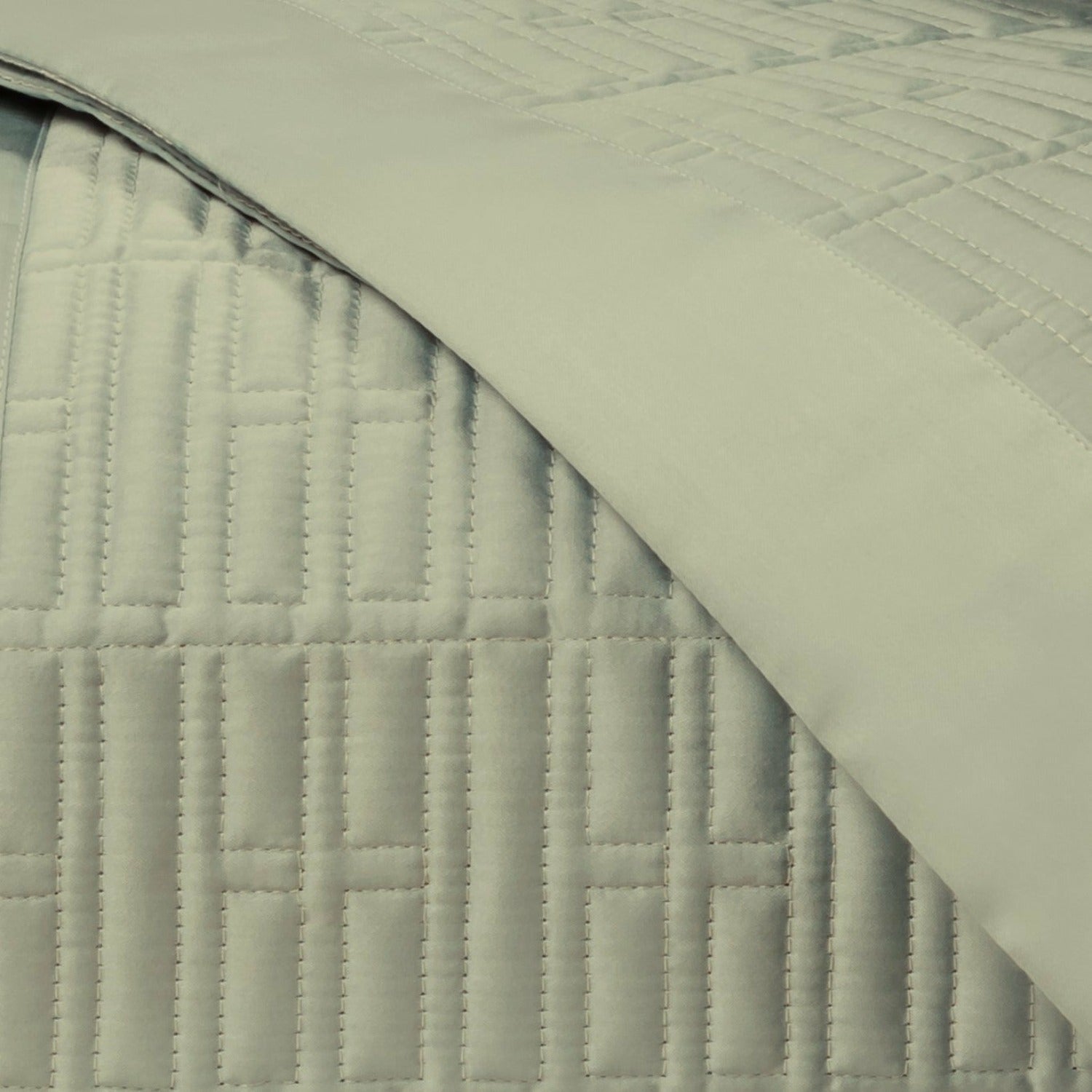 Home Treasures Sydney Pattern Quilted Bedding Crystal Green Fine Linens