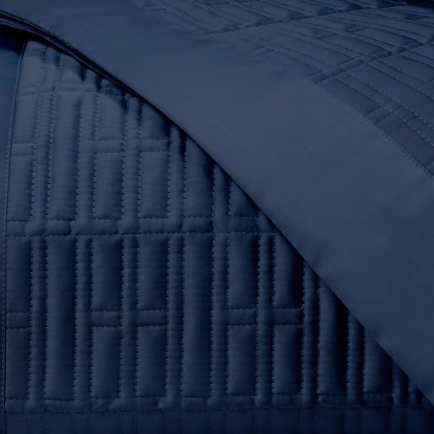 Home Treasures Sydney Pattern Quilted Bedding Navy Blue Fine Linens