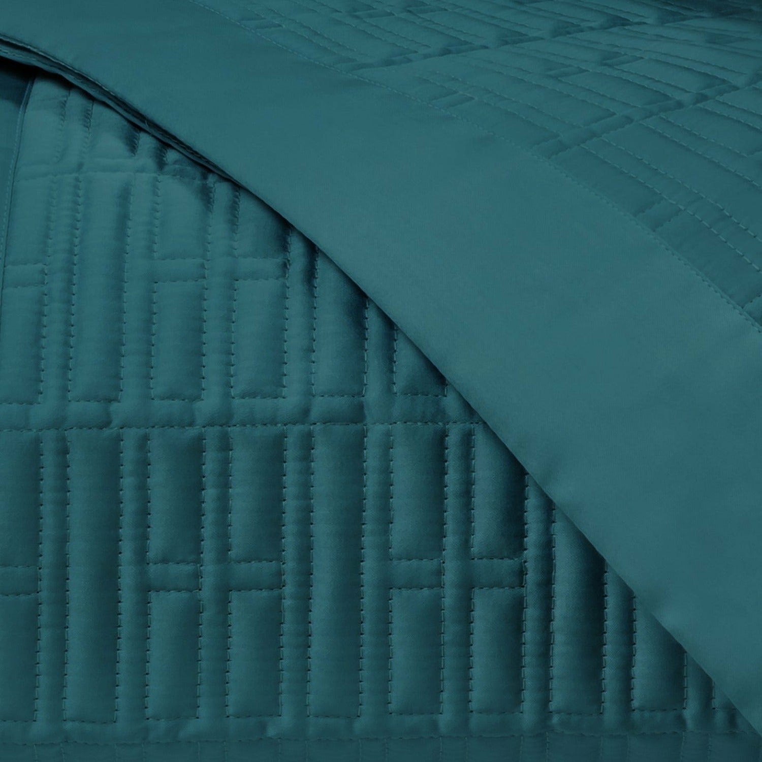 Home Treasures Sydney Pattern Quilted Bedding Teal Fine Linens