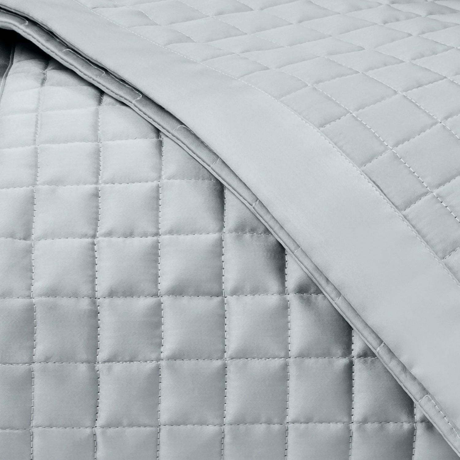 Home Treasures Time Square Pattern Quilted Bedding Blue/Gray Fine Linens