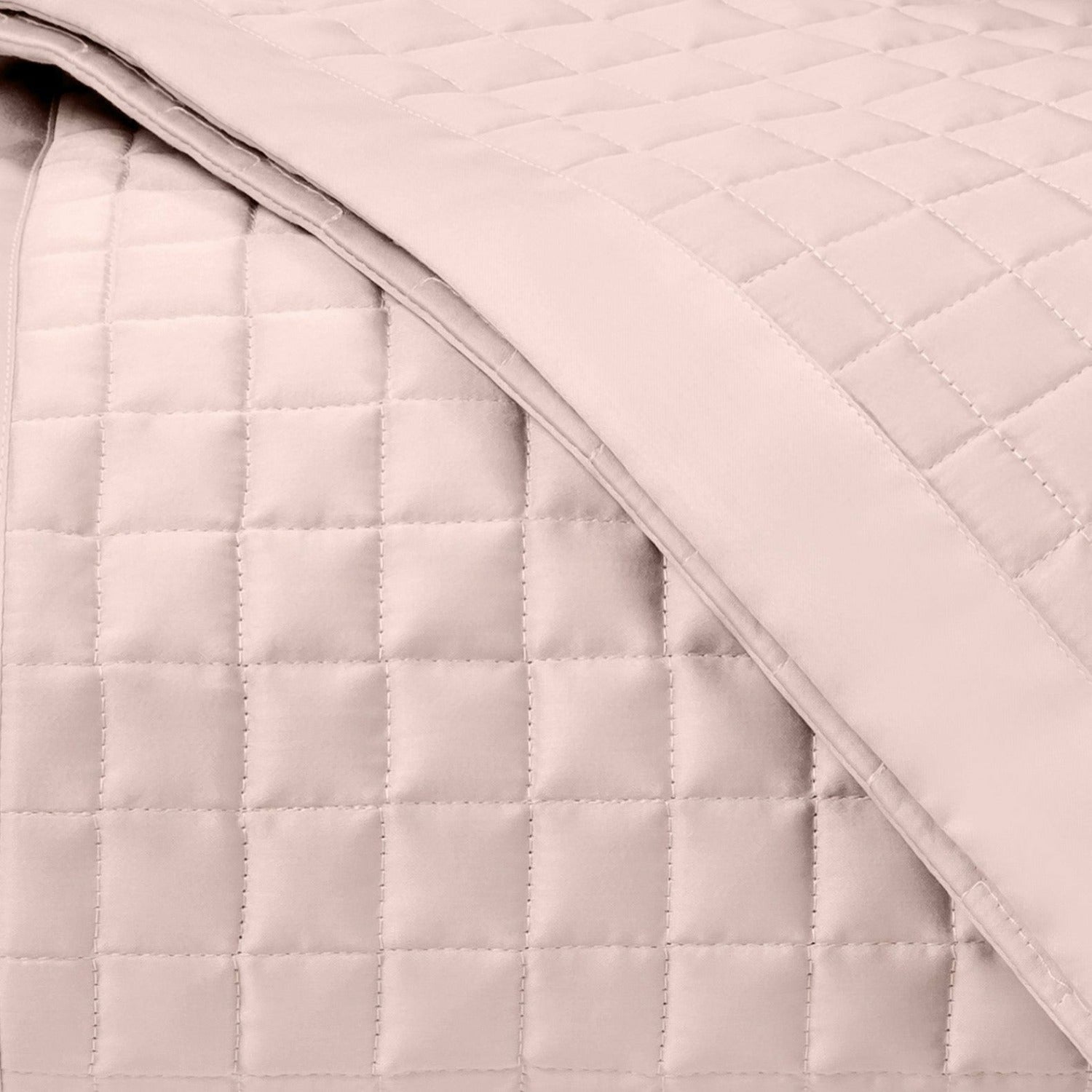 Home Treasures Time Square Pattern Quilted Bedding Light Pink Fine Linens