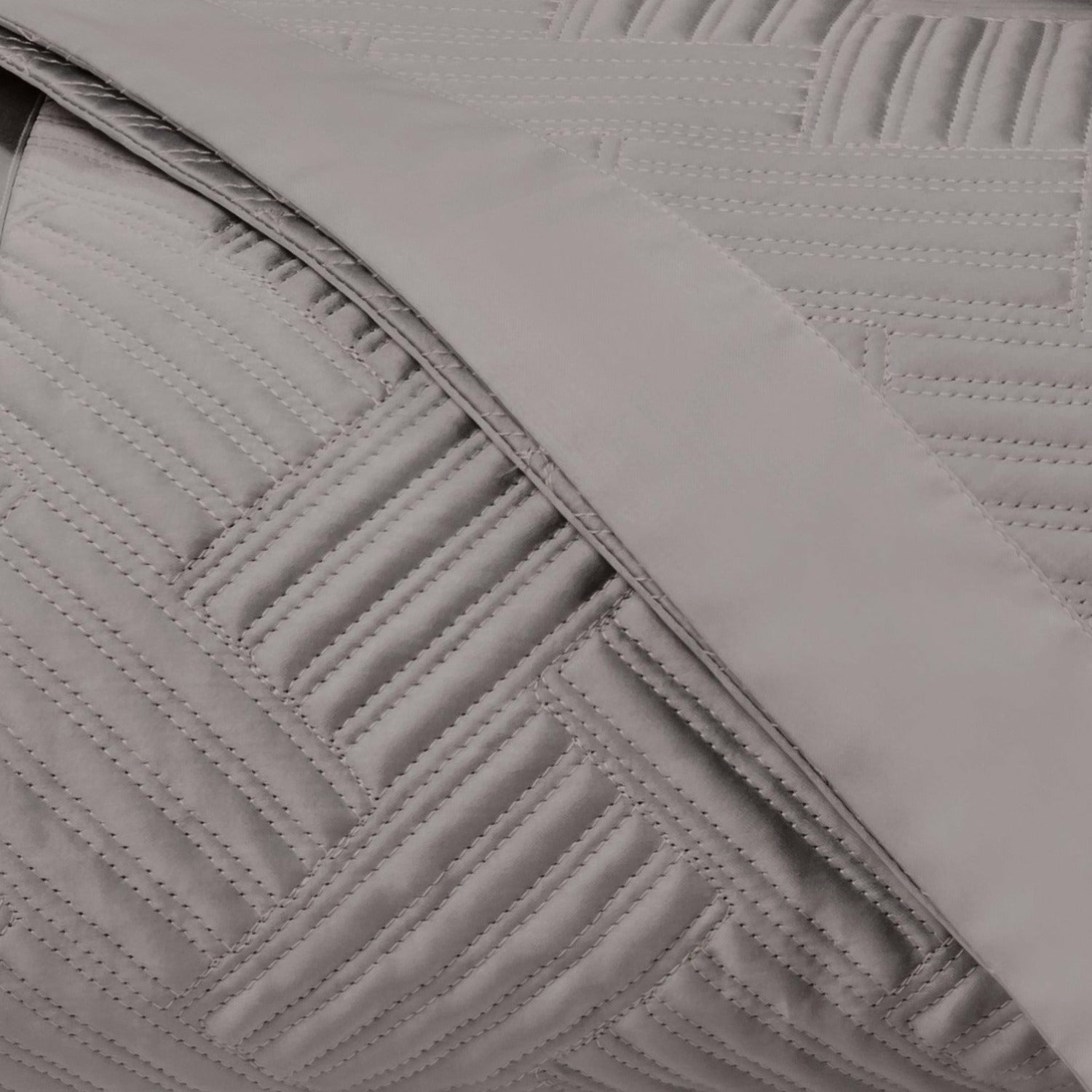 Home Treasures Twilight Quilted Bedding Chrome Fine Linens