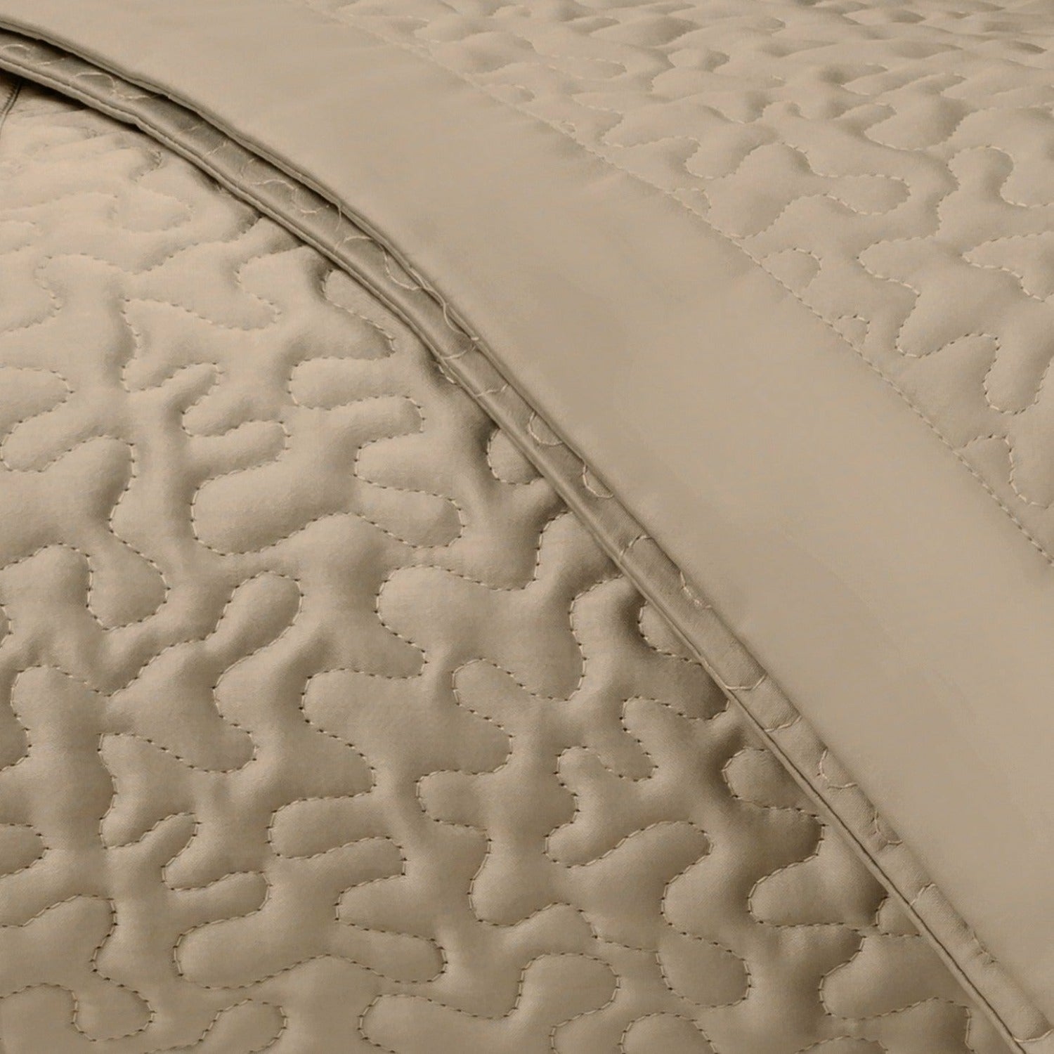 Home Treasures Vermicelli Quilted Bedding Candlelight Fine Linens