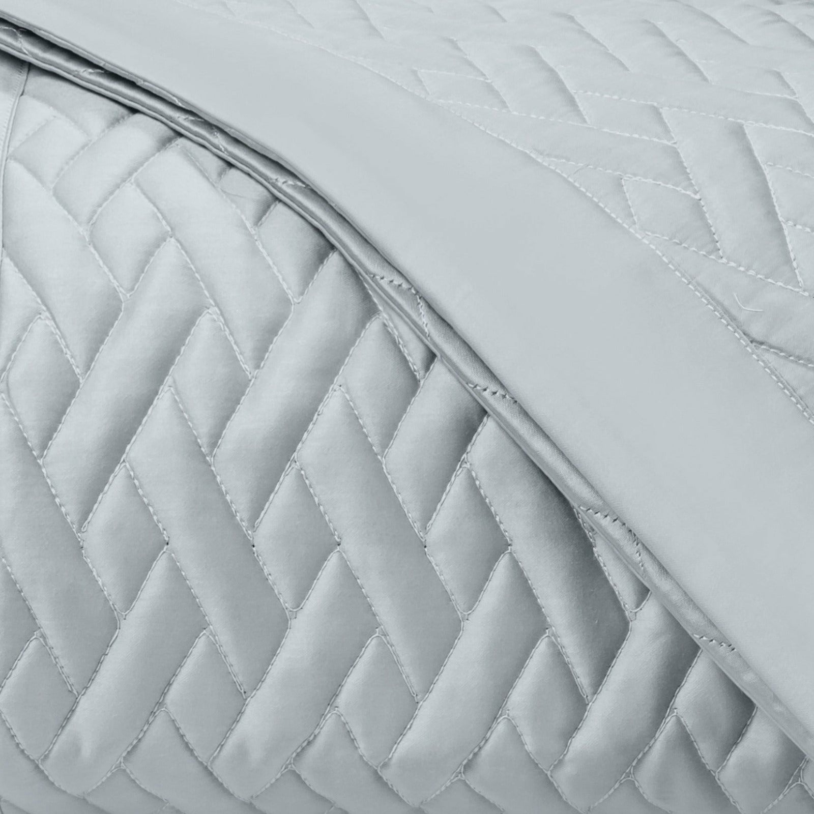 Home Treasures Viscaya Quilted Bedding Blue/Gray Fine Linens