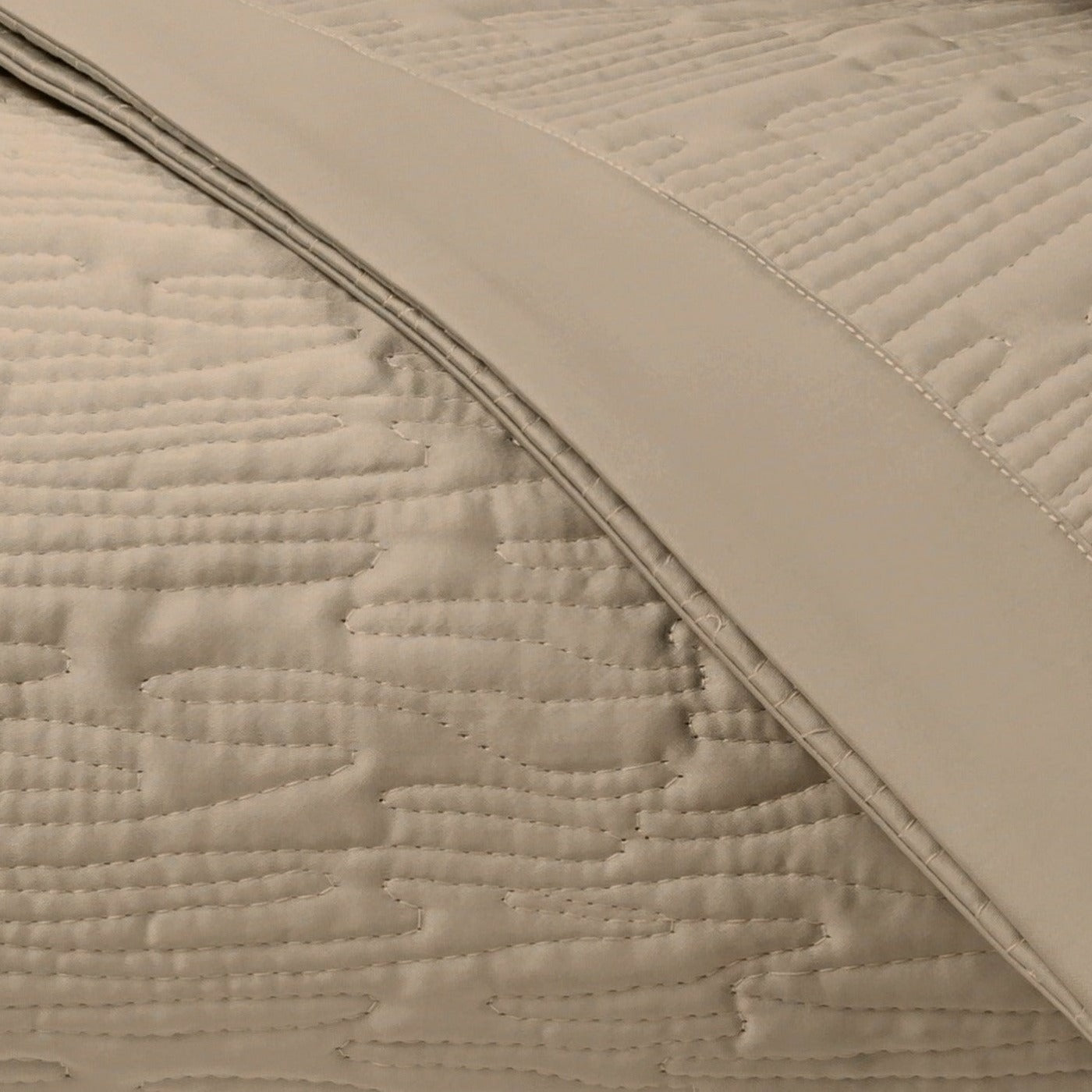 Home Treasures Wave Pattern Quilted Bedding Candlelight Fine Linens