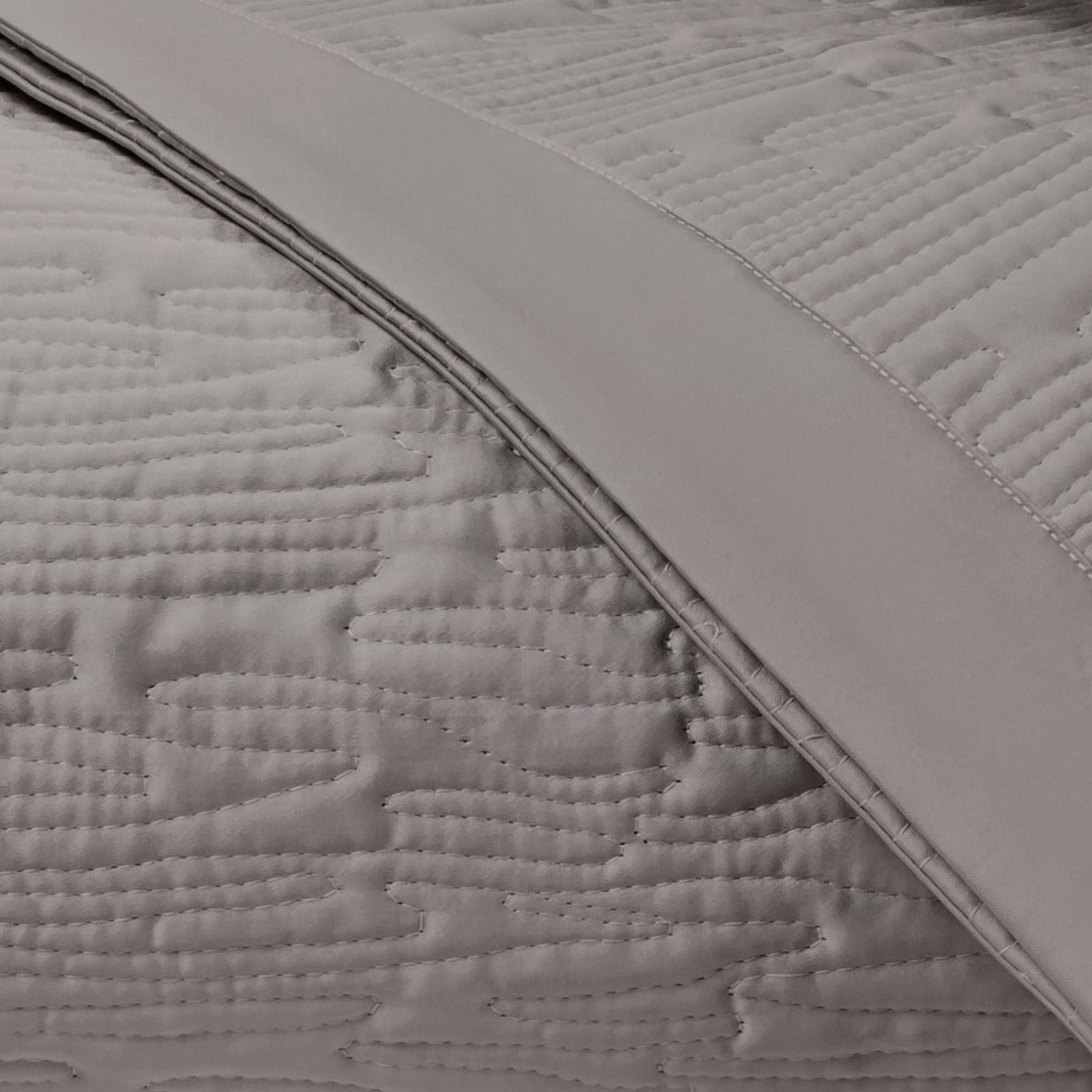 Home Treasures Wave Pattern Quilted Bedding Chrome Fine Linens